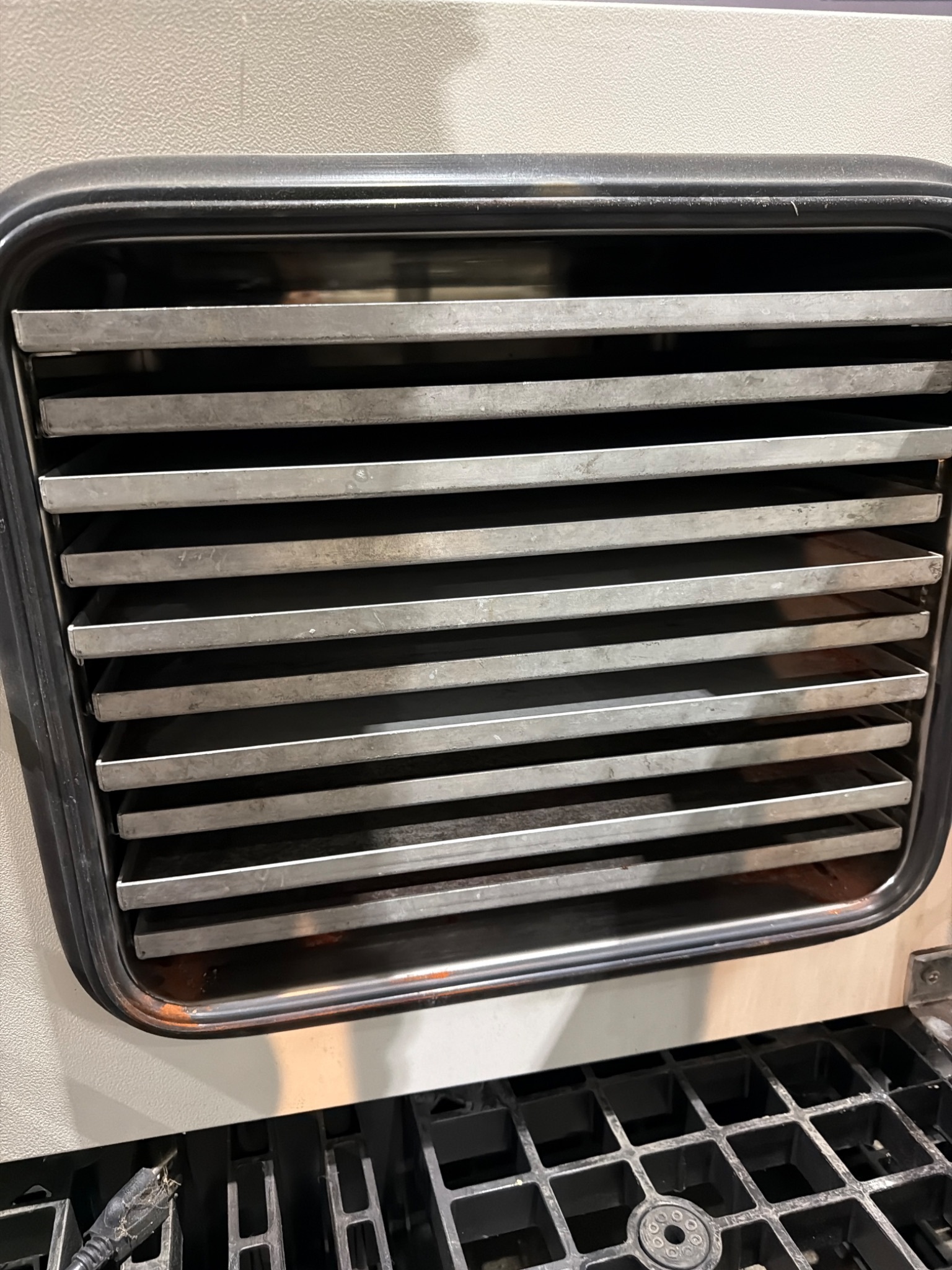 ACROSS INTERNATIONAL AccuTemp-19 480°F Vacuum Oven USED 1