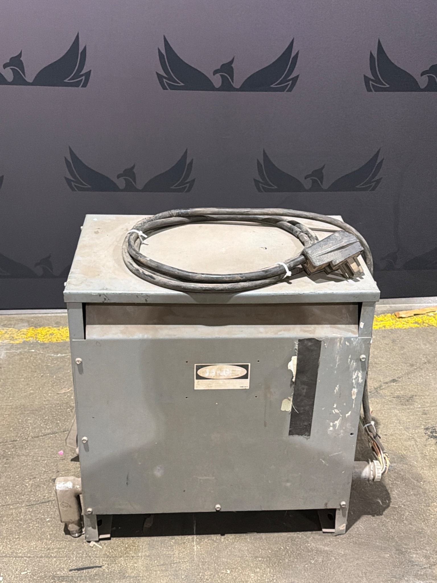 SQUARE D 45T3H 45 KVA 3‑Phase Insulated Transformer 480V - 208Y/120V USED 0