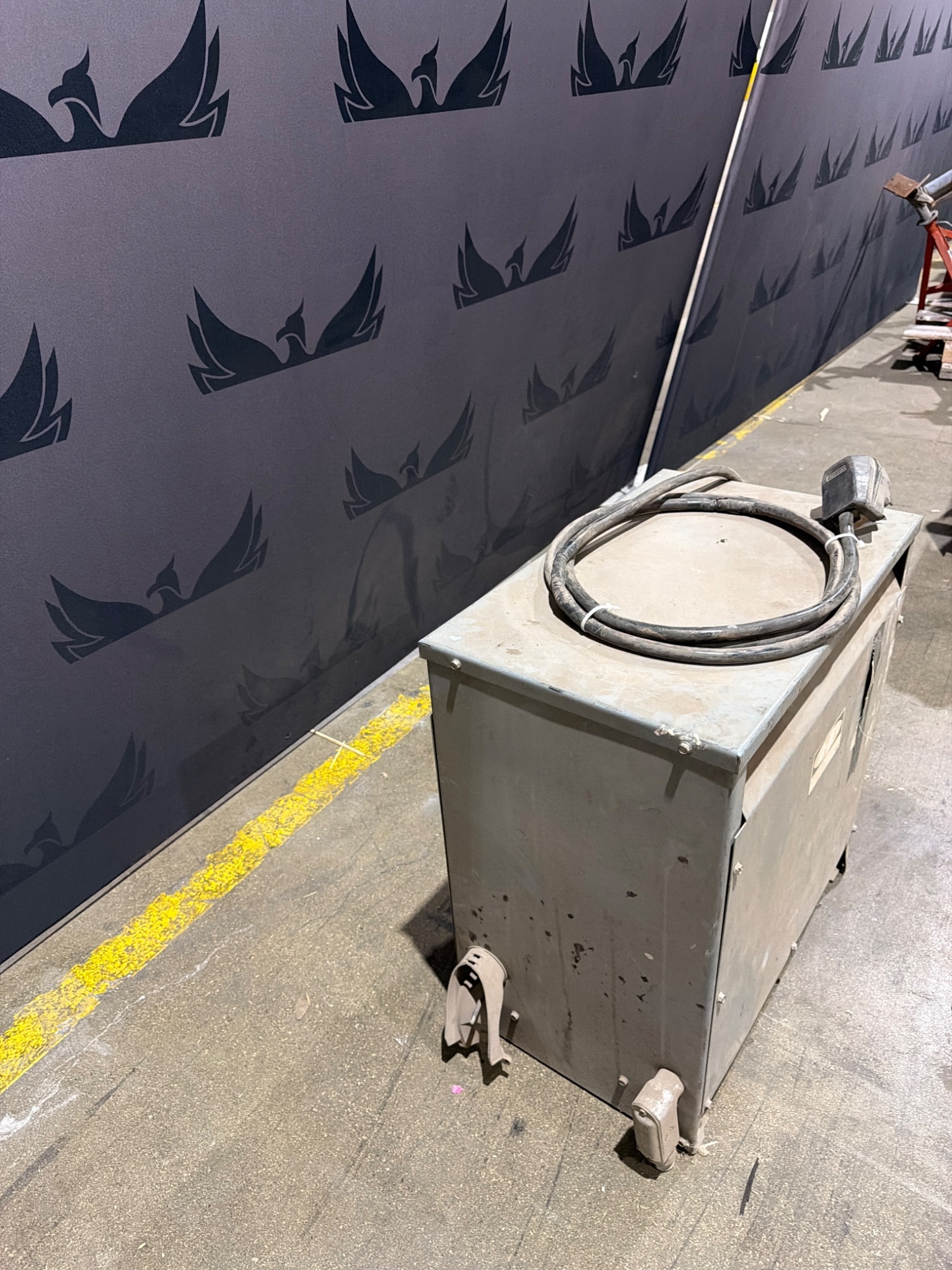 SQUARE D 45T3H 45 KVA 3‑Phase Insulated Transformer 480V - 208Y/120V USED 1