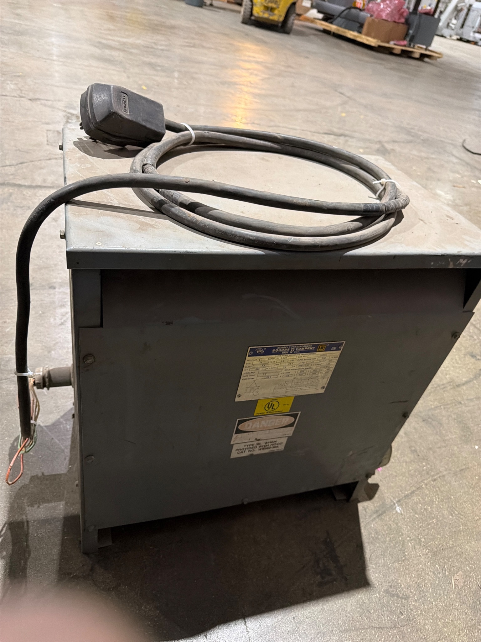 SQUARE D 45T3H 45 KVA 3‑Phase Insulated Transformer 480V - 208Y/120V USED 3
