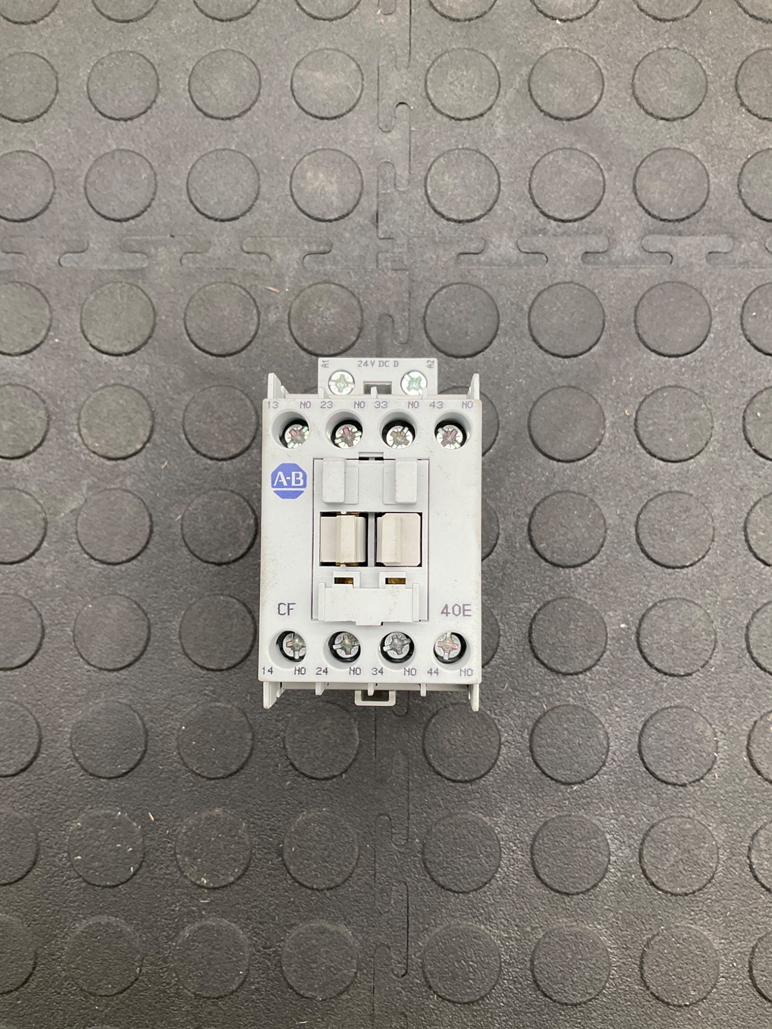 ALLEN BRADLEY 700‑CF400DJ 24VDC 4‑Pole Control Relay NEW 1