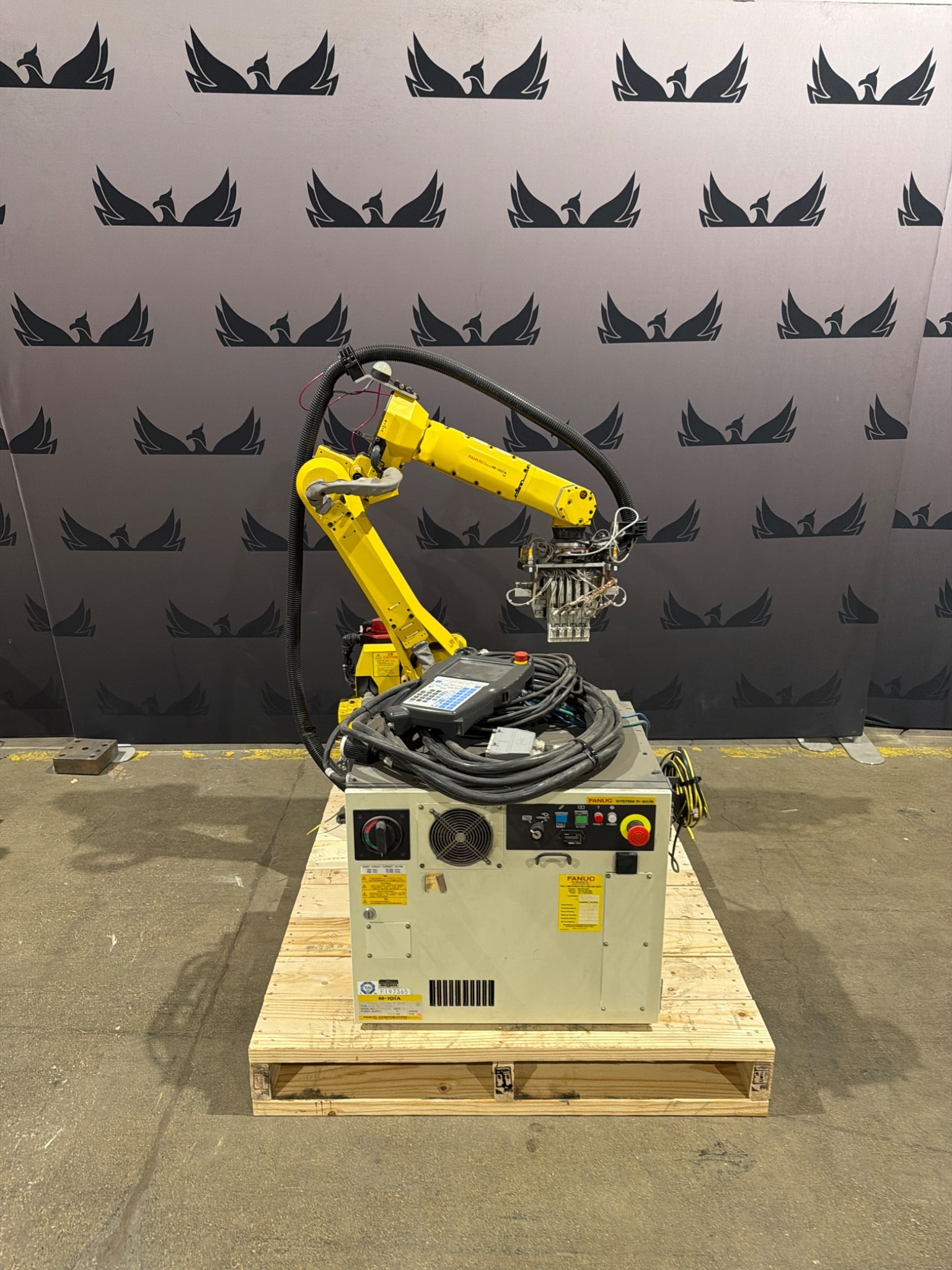 FANUC M‑10iA/12 Complete w/ R‑30iB Controller USED 0