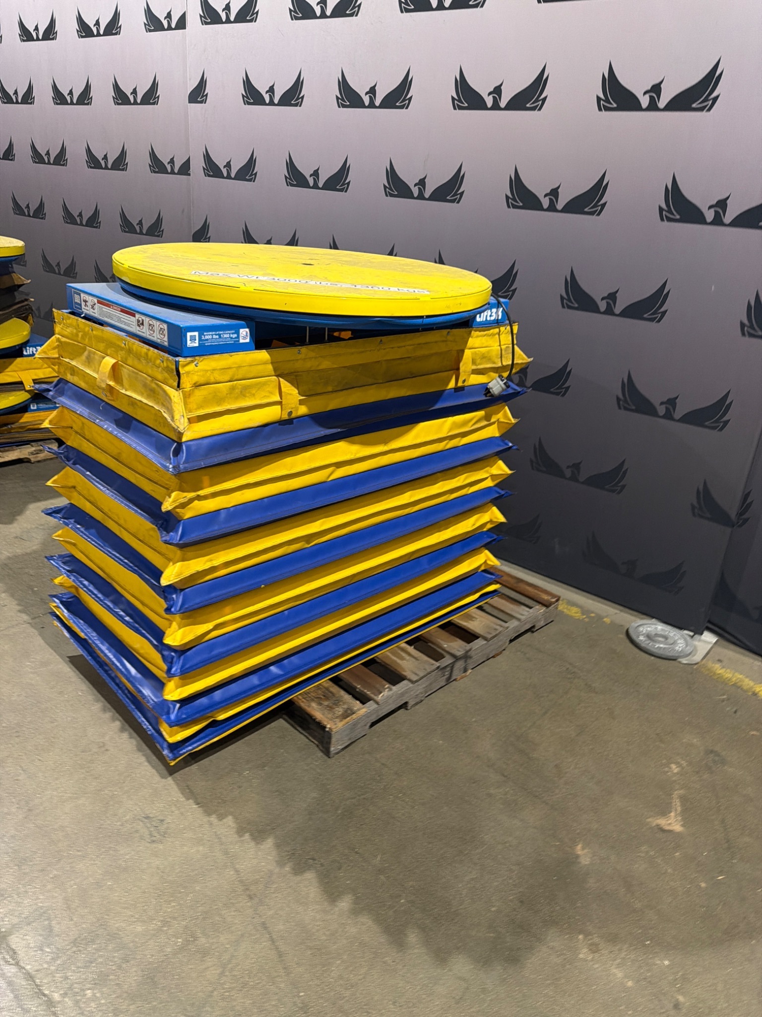 BISHAMON OPTIMUS L3K‑TT 3000lbs Pallet Positioner USED 1