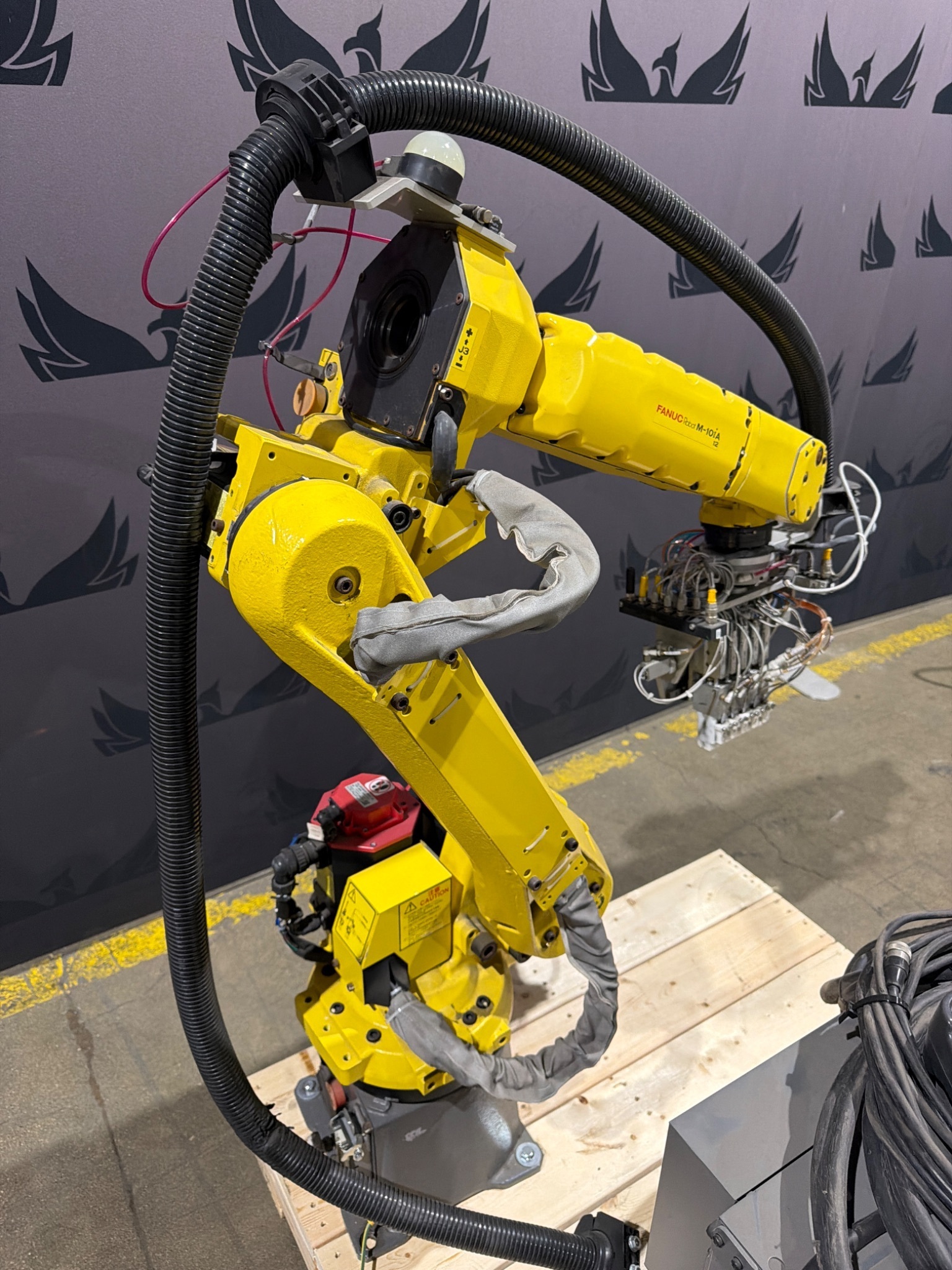 FANUC M‑10iA/12 Complete w/ R‑30iB Controller USED 5