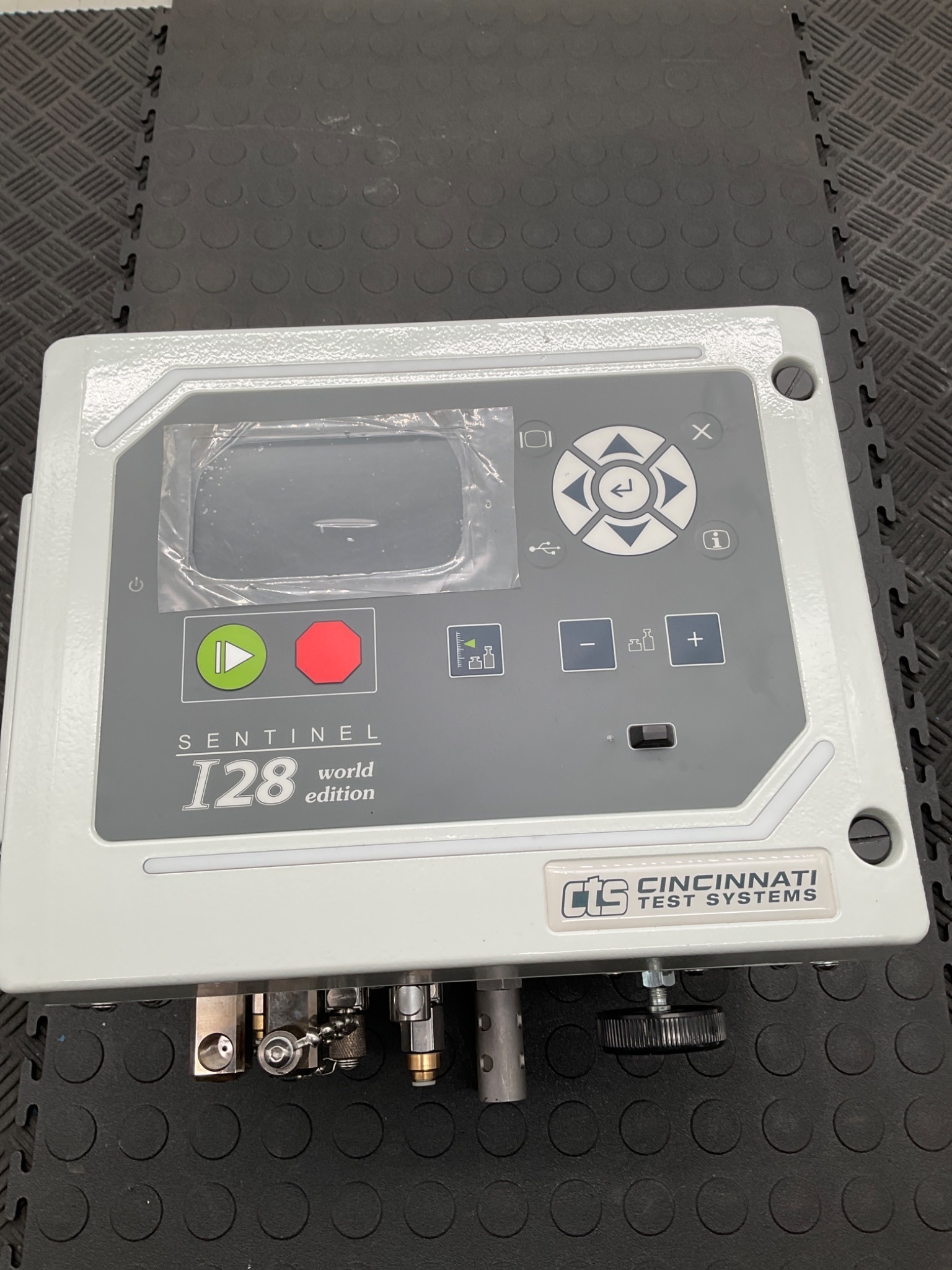 CTS I28‑045596 SENTINEL Precision Leak Test Instrument NEW 1