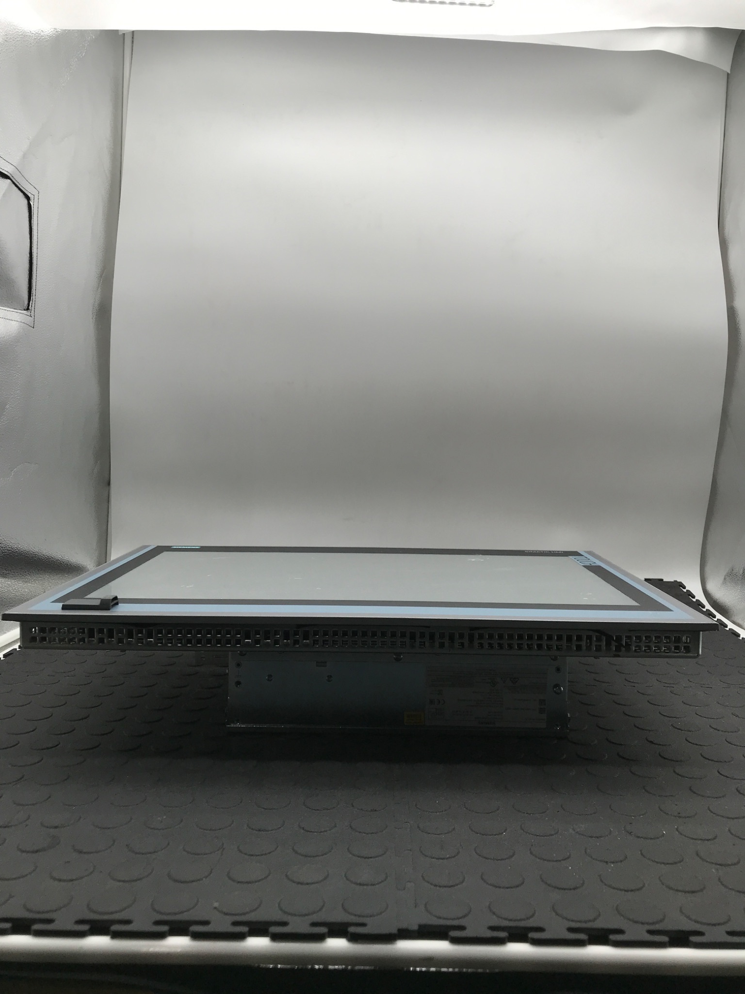SIEMENS 6AV7260‑2GM41‑0BX6 SIMATIC IPC677D 22" Touch Panel USED 1