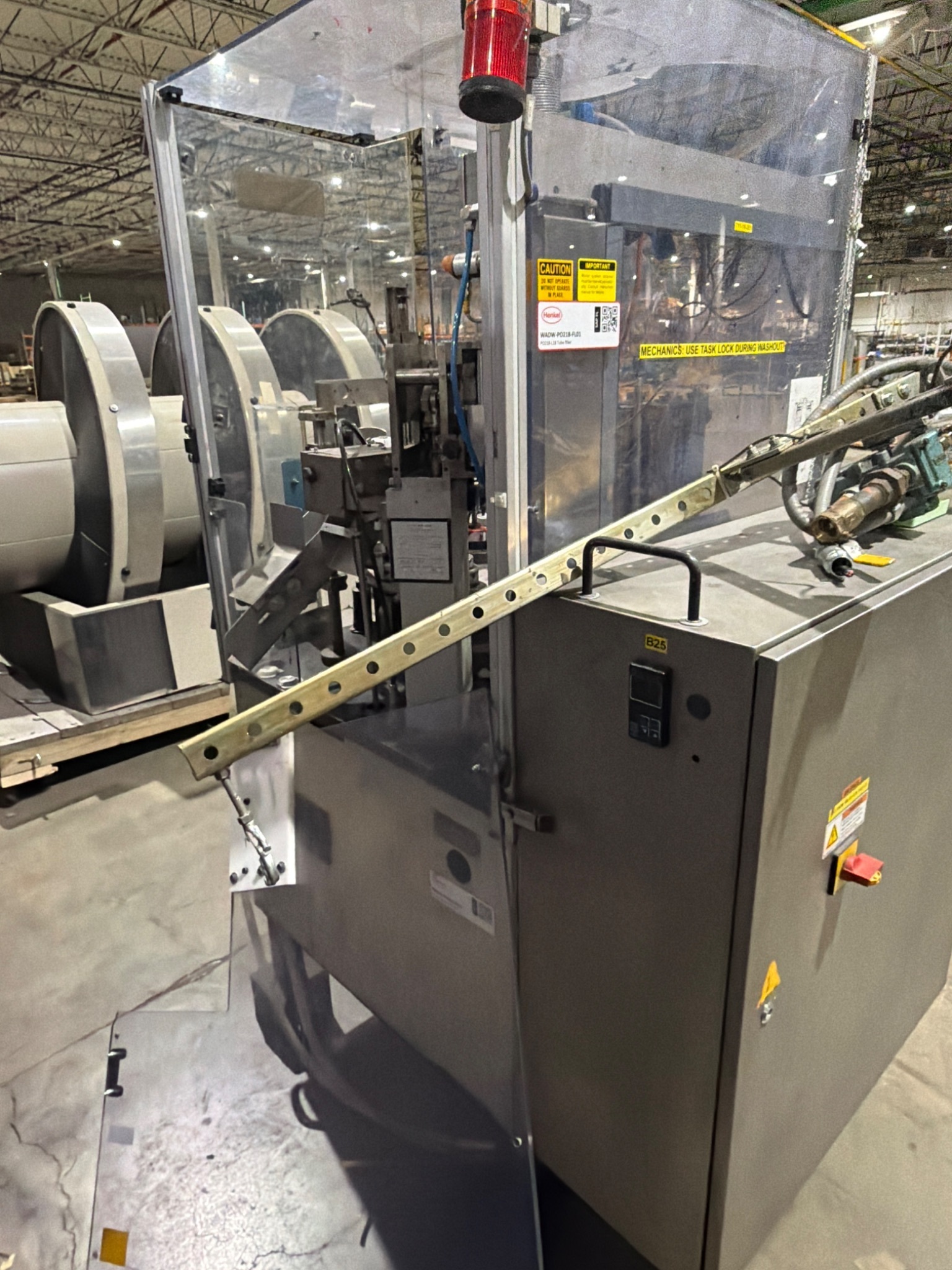 OYSTAR IWK TFS 10 Automatic Tube Filling & Sealing Machine USED 5