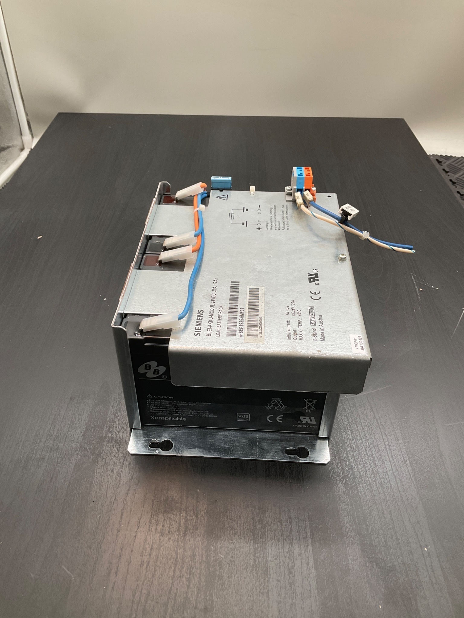 SIEMENS 6EP1935‑6MF01 Lead Battery Pack USED 1