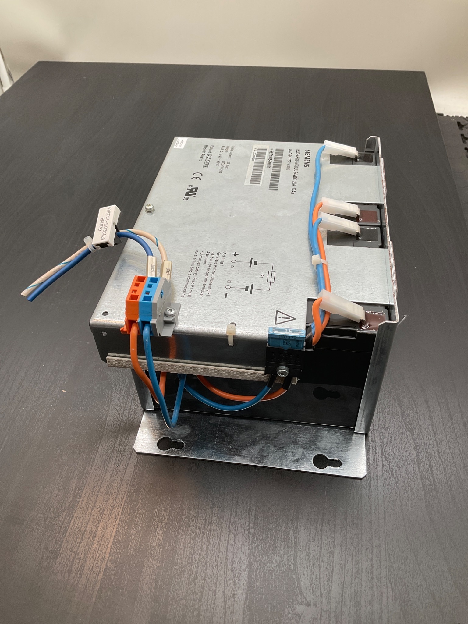 SIEMENS 6EP1935‑6MF01 Lead Battery Pack USED 2