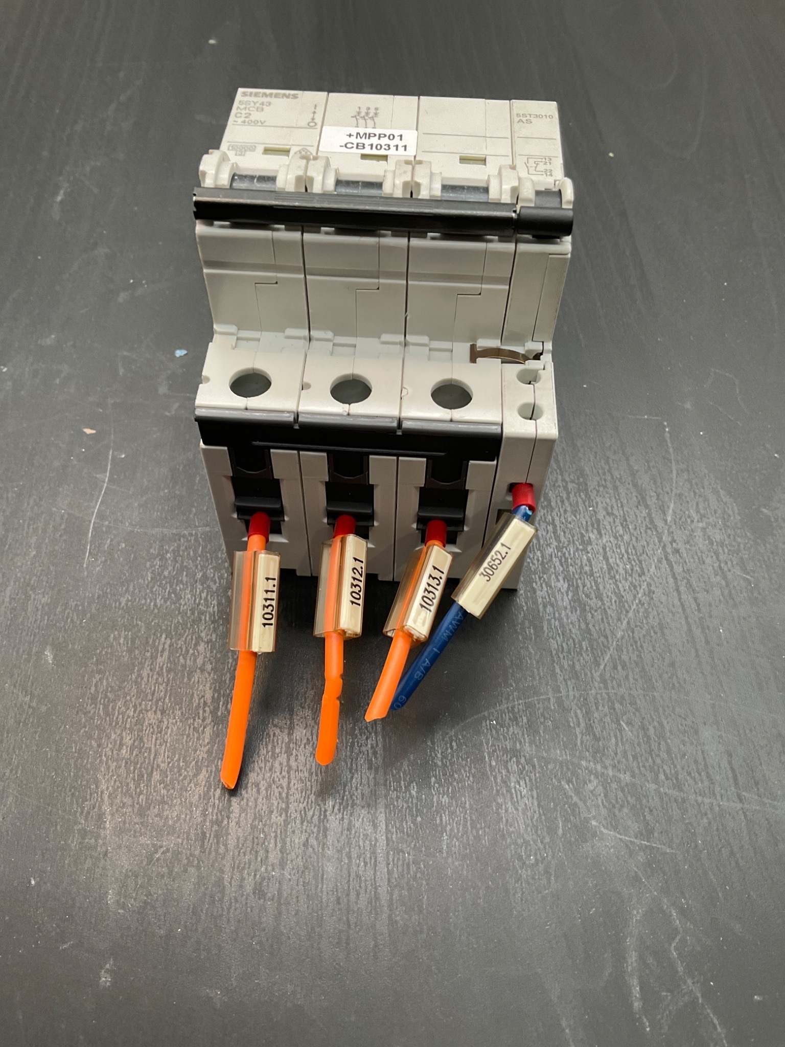 SIEMENS 5SY4302‑7 MCB C2 3‑Pole 400V Circuit Breaker USED 1