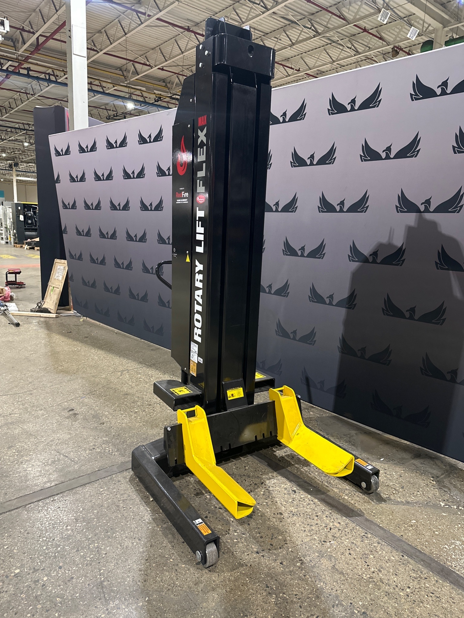 ROTARY MCHM414U100 FLEX MAX VEHICLE LIFT 14000 LB CAPACITY USED 1