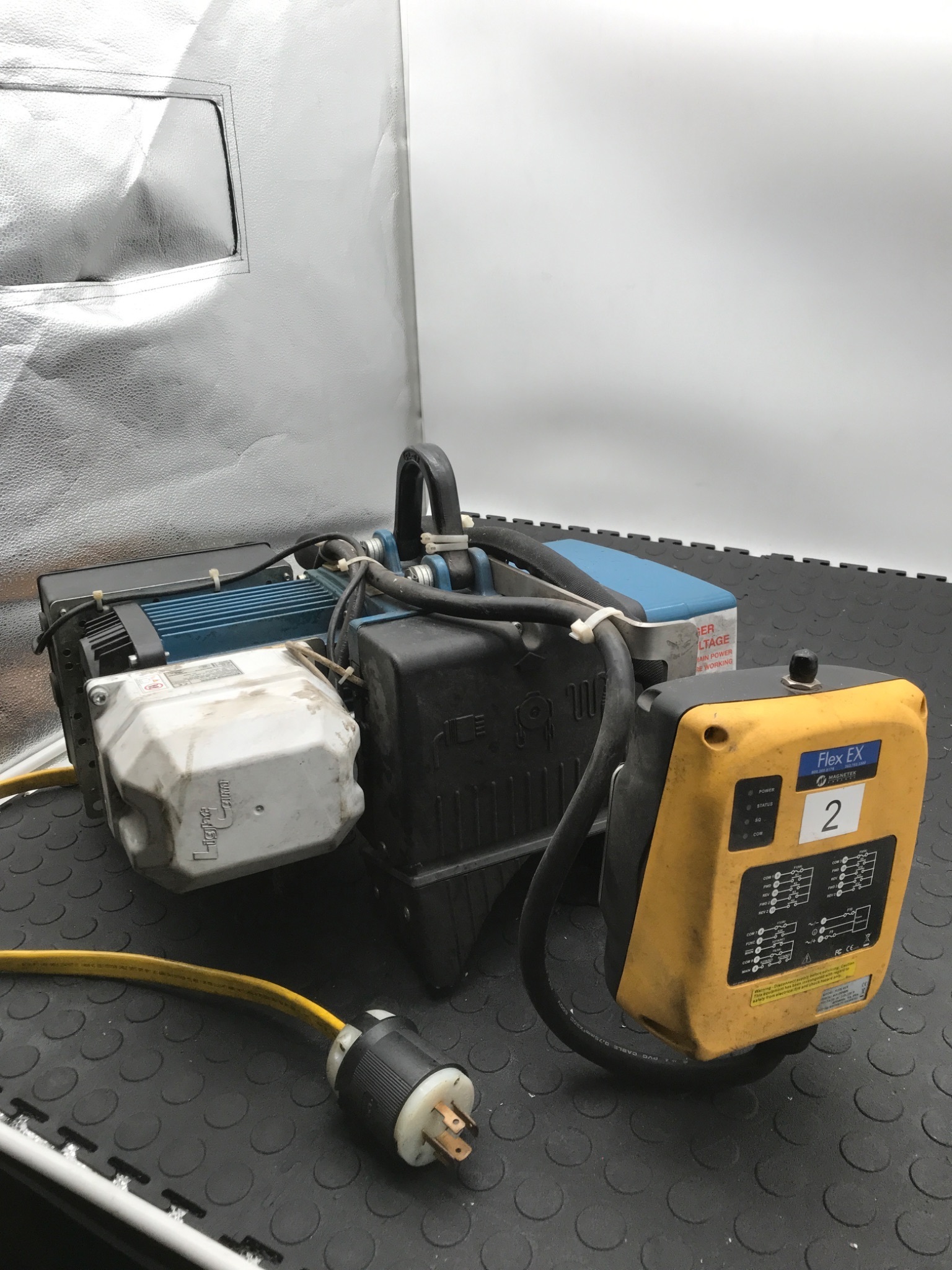 DEMAG DC‑Pro 2 125 1/1 H5 V19.2/4.8 275LBS Chain Hoist USED 3