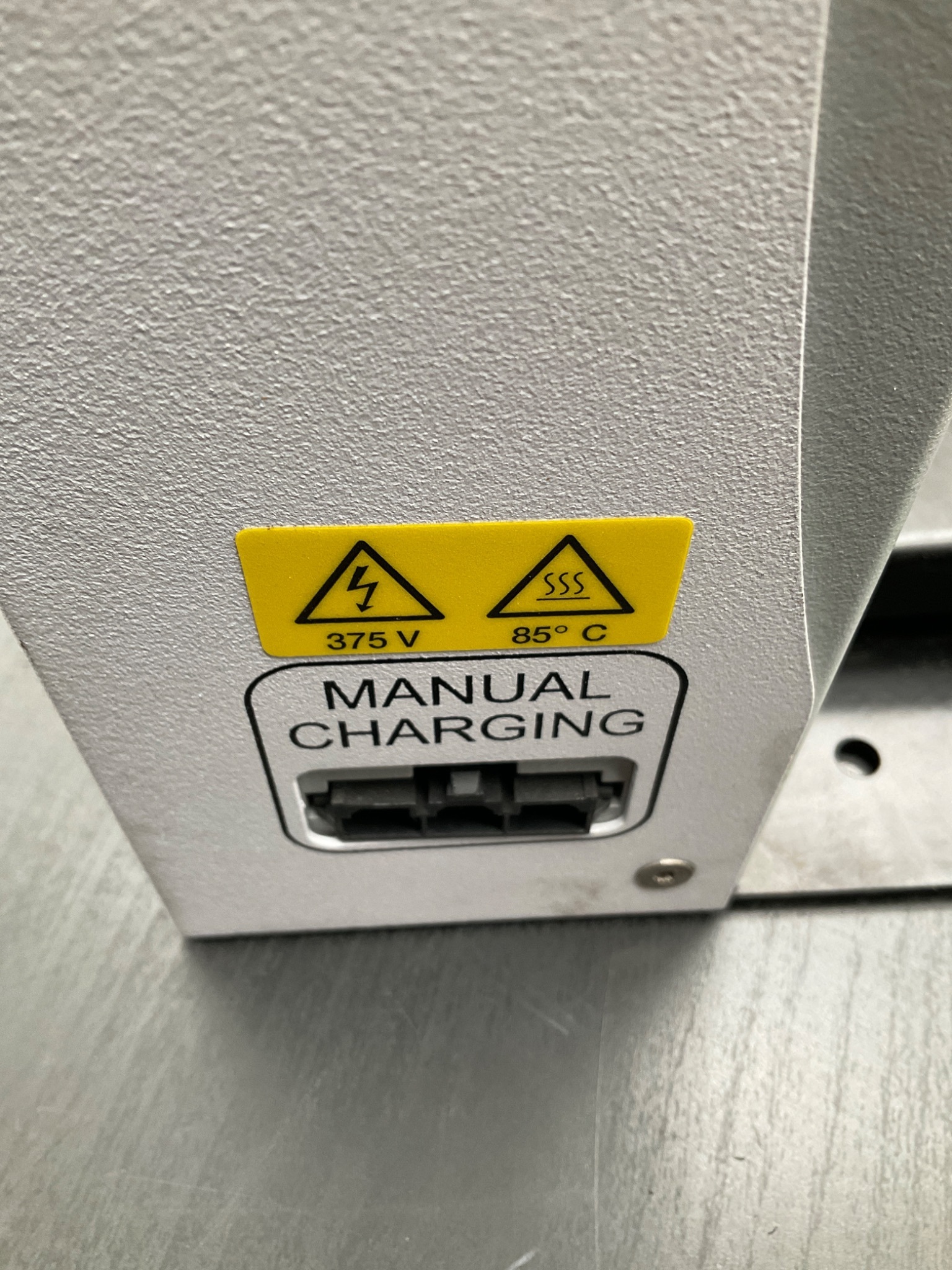 OMRON 12477‑000 LD Series AMR Dock USED 2