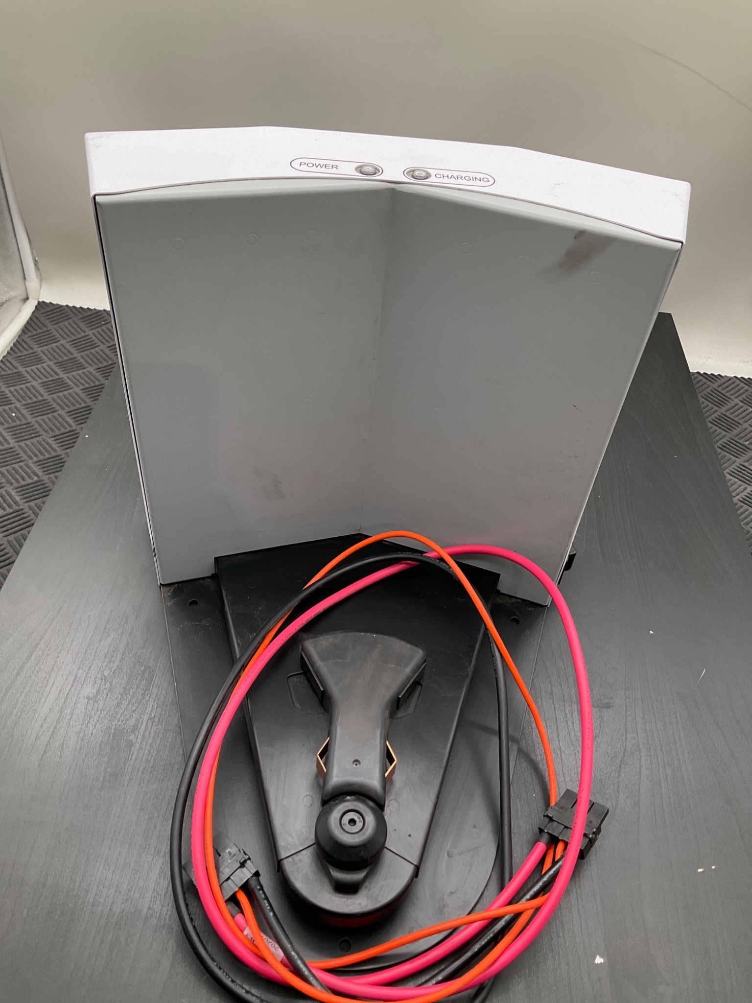 OMRON 12477‑000 LD Series AMR Dock USED 3