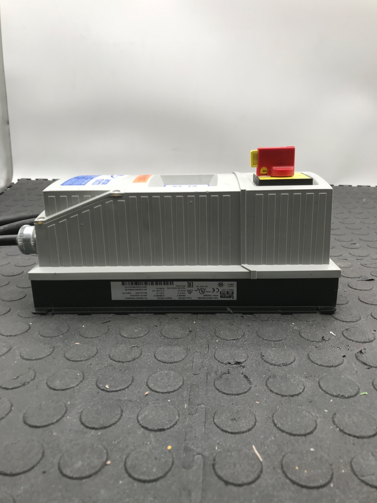 LENZE AC TECH ESV751N04TMC SMVector VFD Drive USED 1