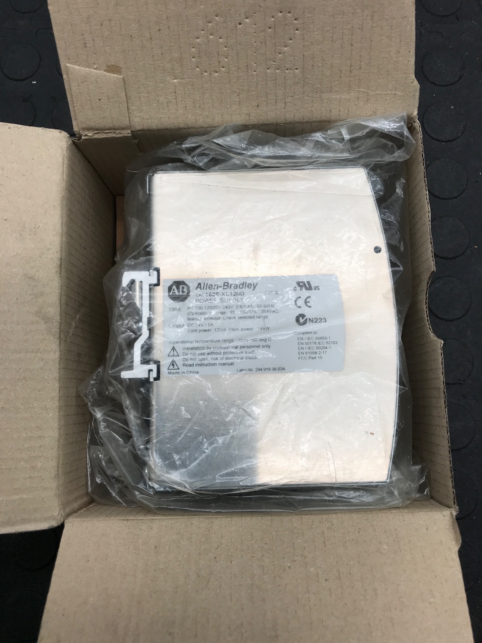 ALLEN BRADLEY 1606‑XL120D 24VDC Power Supply NEW 1