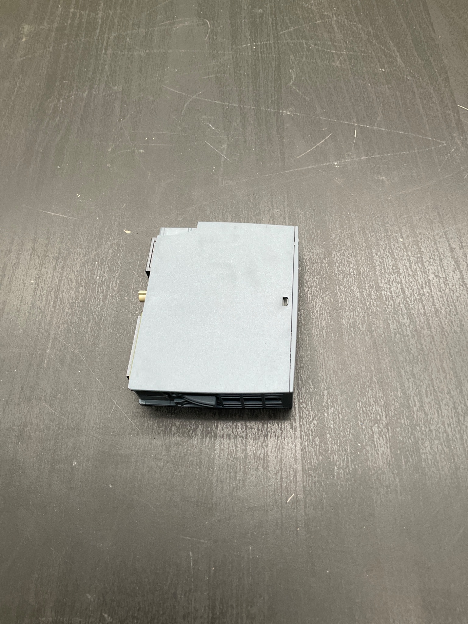 SIEMENS 6ES7131‑6BF01‑0BA0 DI 8x24VDC Digital Input Module USED 2