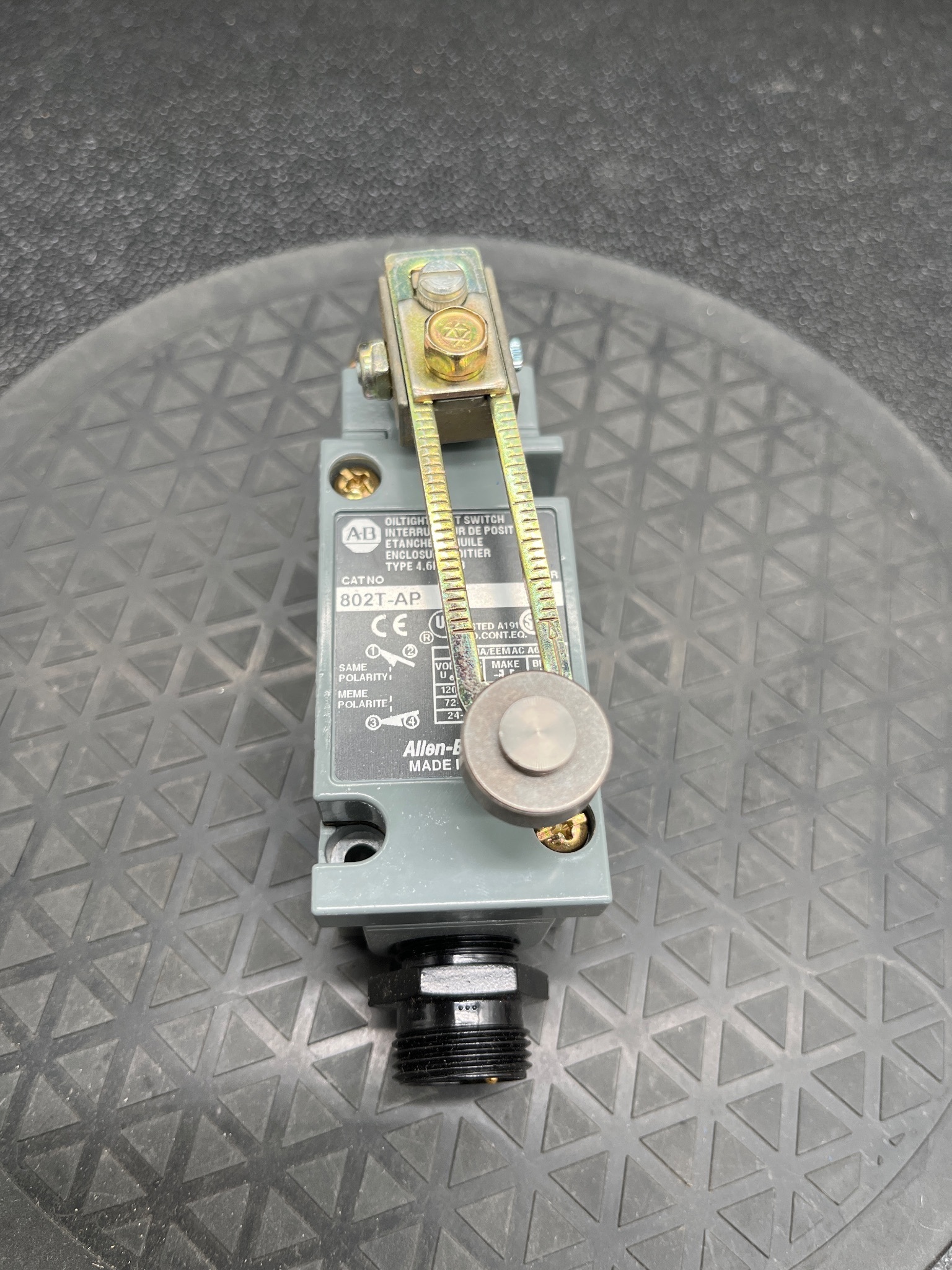 ALLEN BRADLEY 802T-AP Limit Switch NEW 5