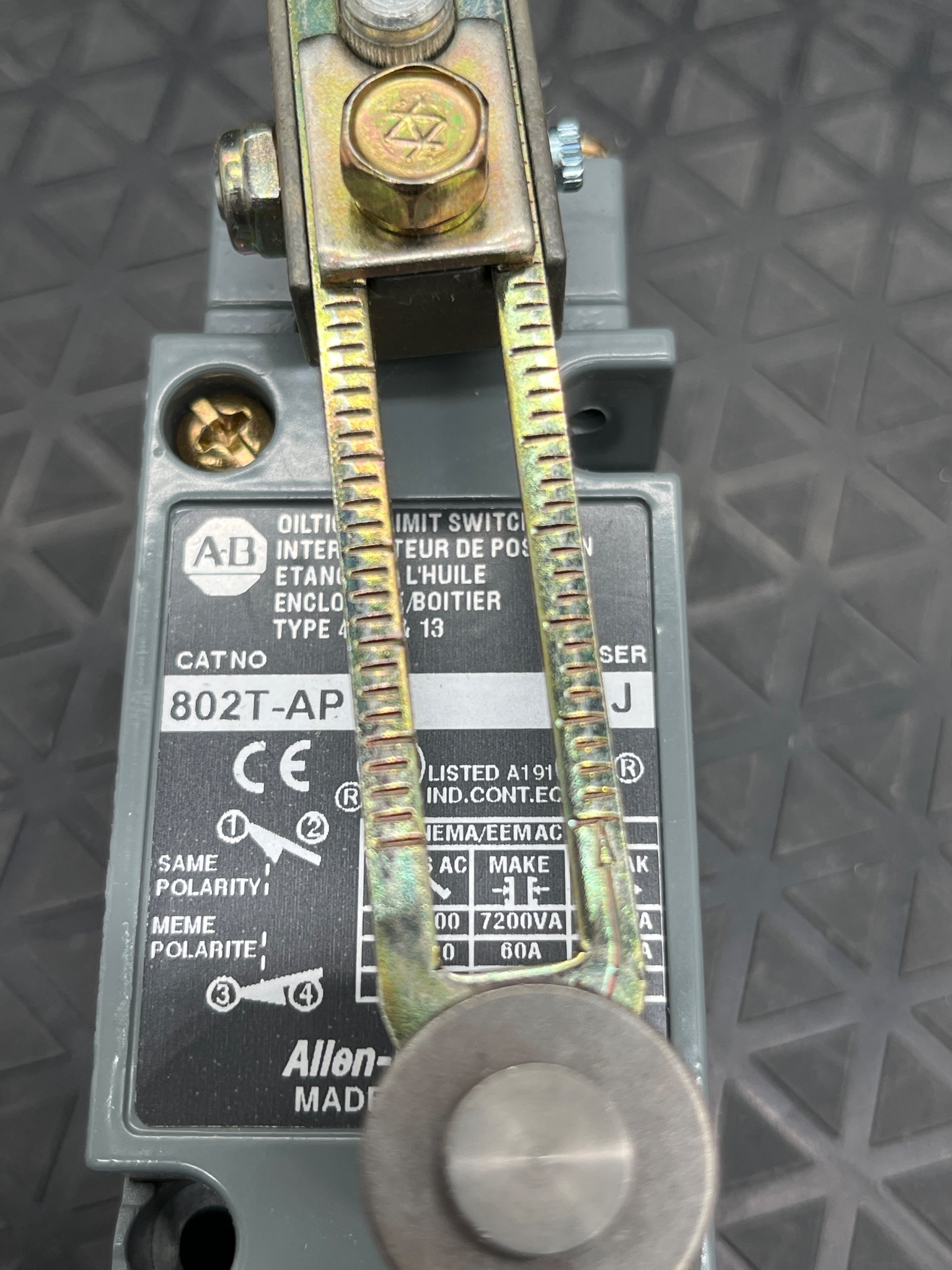 ALLEN BRADLEY 802T-AP Limit Switch NEW 6