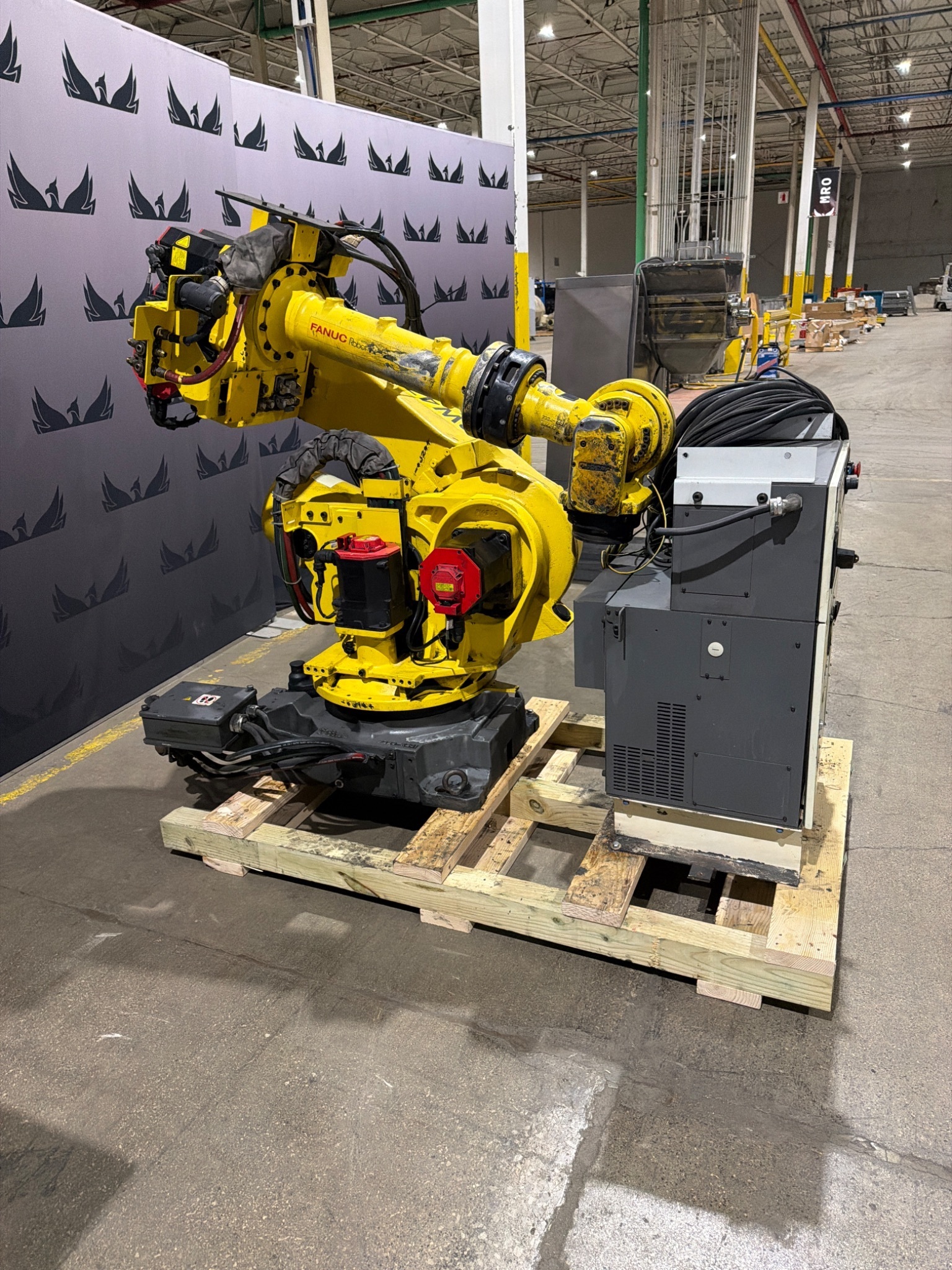 FANUC R-2000iB/210F Complete w/ R-30iB Controls USED 5