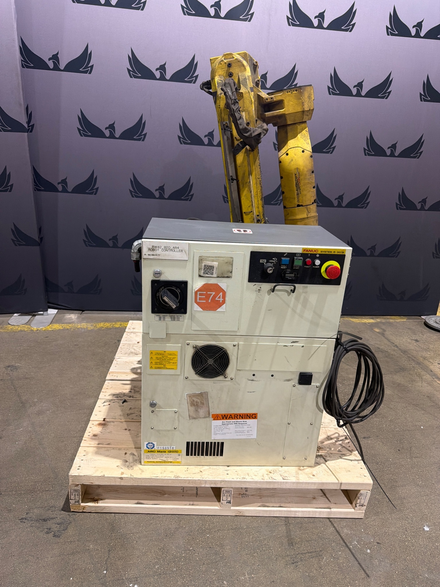 FANUC ArcMate 120iC Complete w/ R‑30iB Controller USED 0