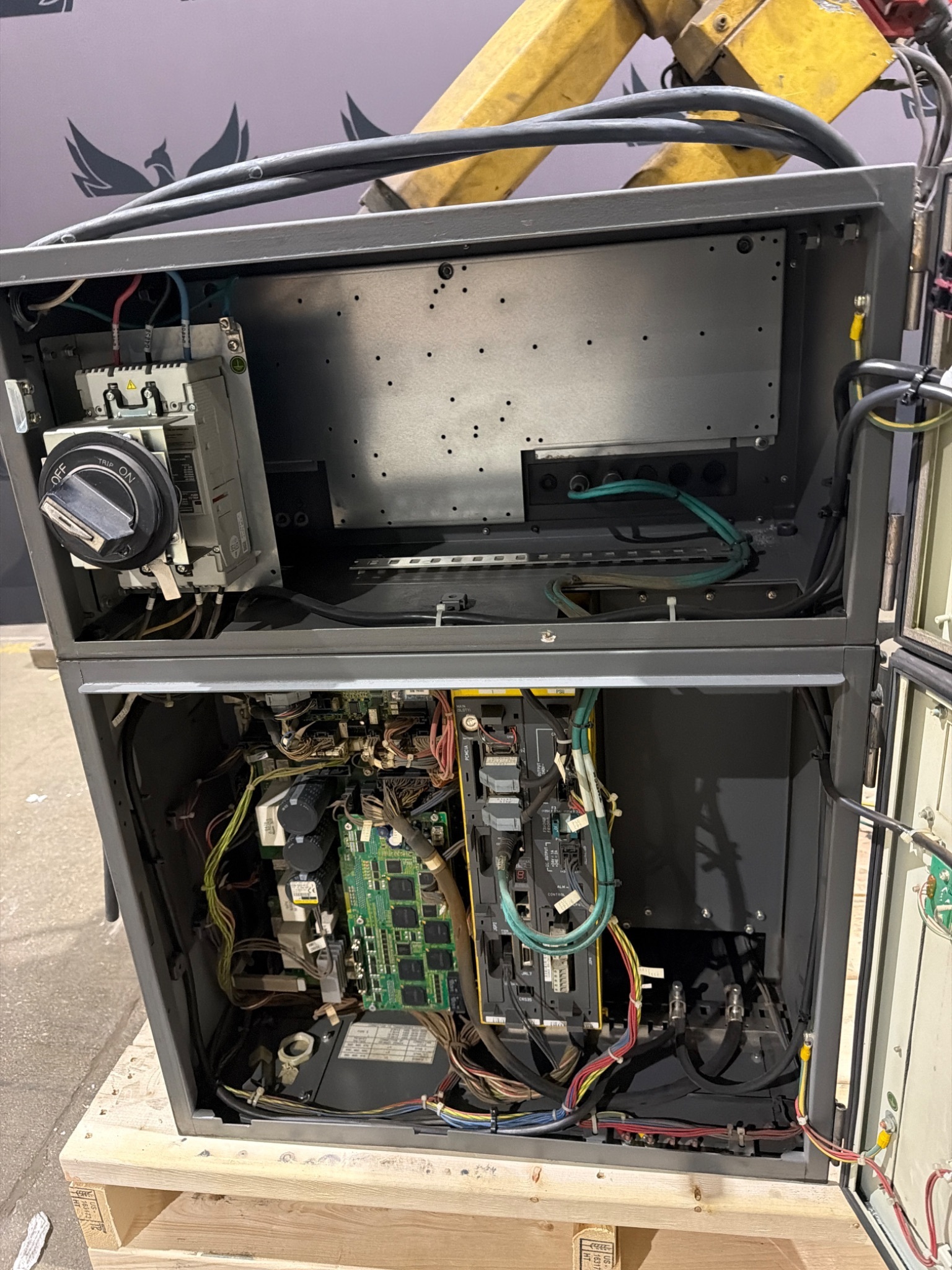 FANUC ArcMate 120iC Complete w/ R‑30iB Controller USED AS-IS 6