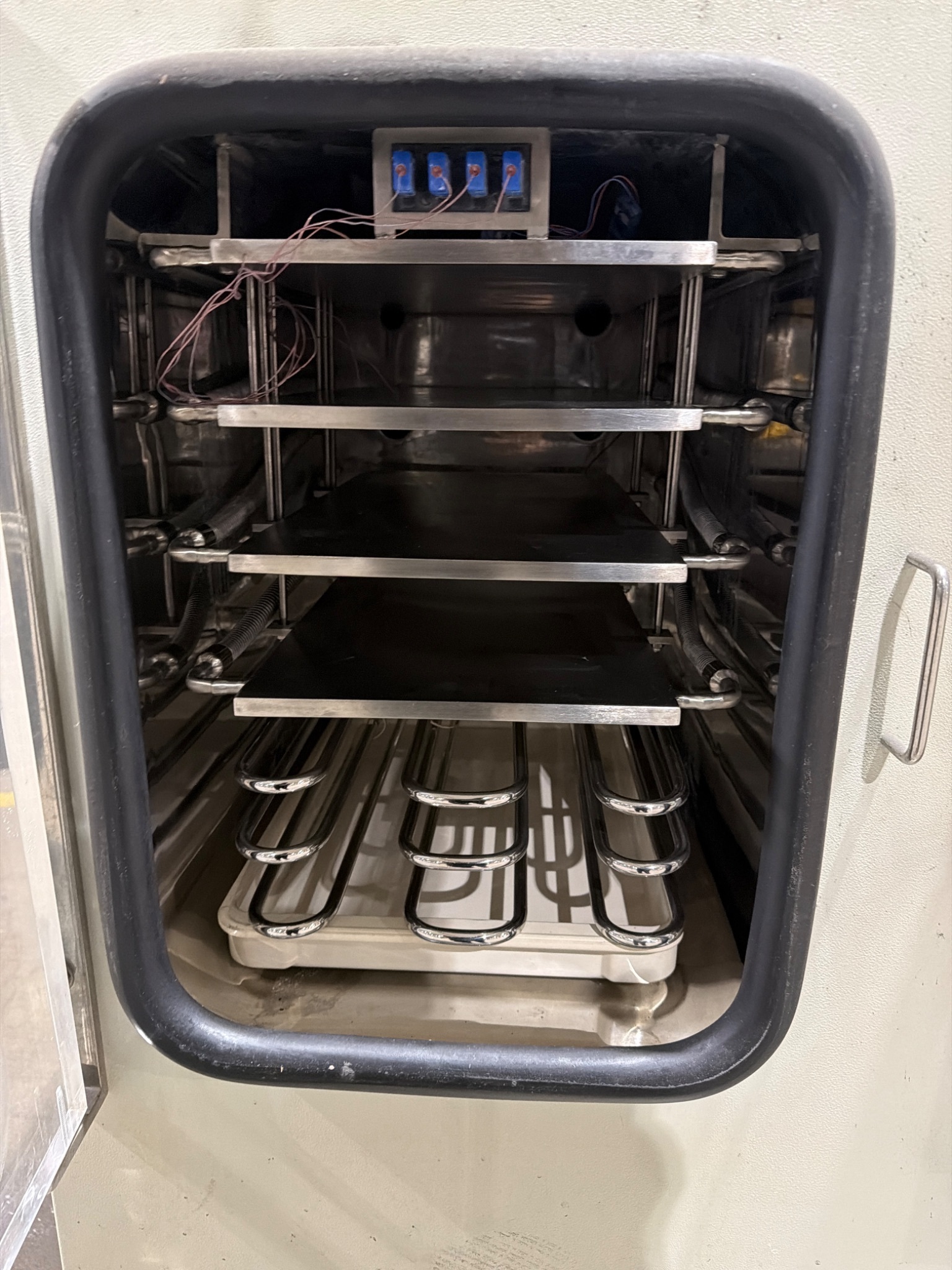 MILLROCK LD53B3 Lab Freeze Dryer USED 4