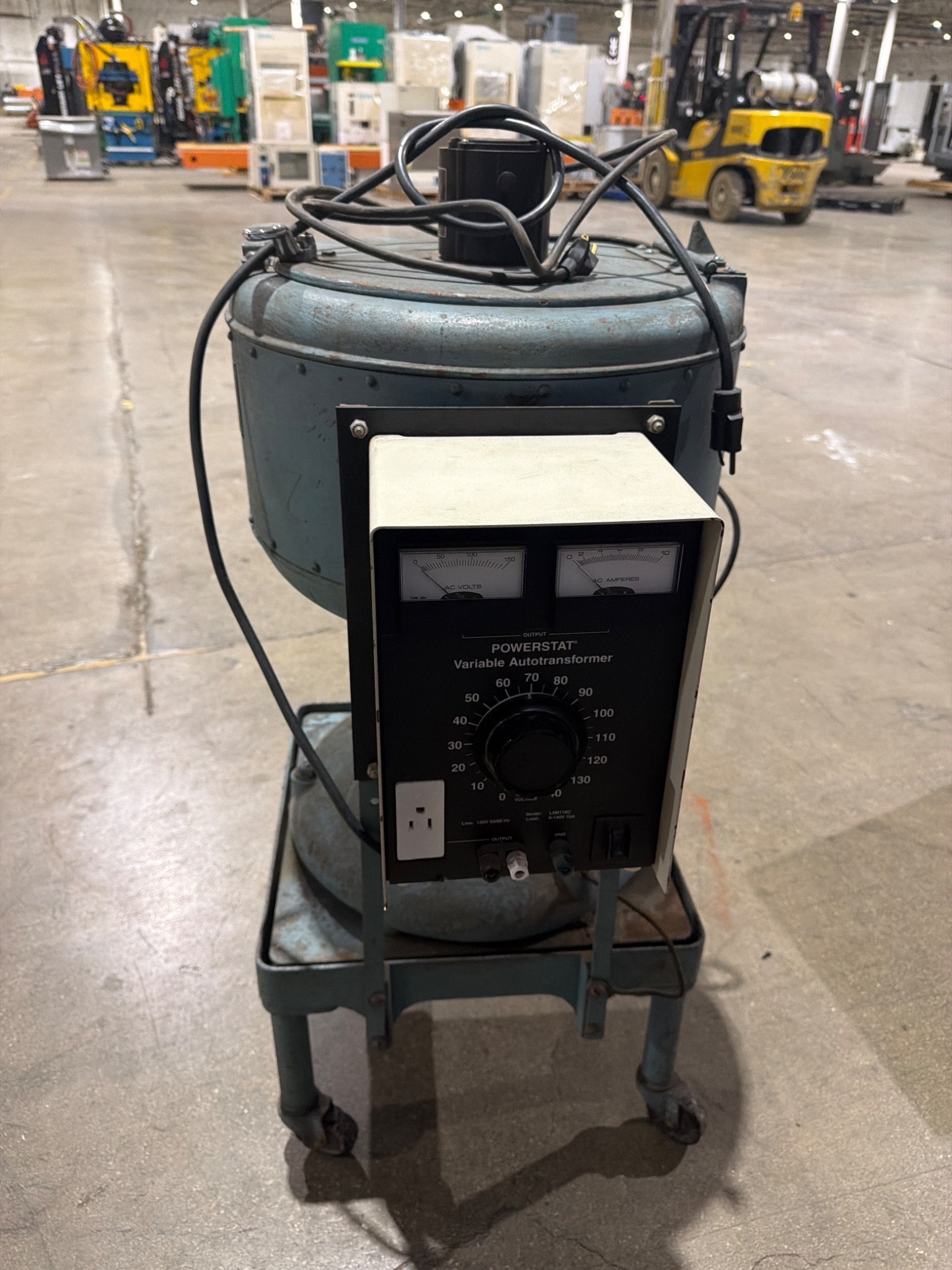 INTERNATIONAL EQUIPMENT Type SB Size 1 Centrifuge USED 4