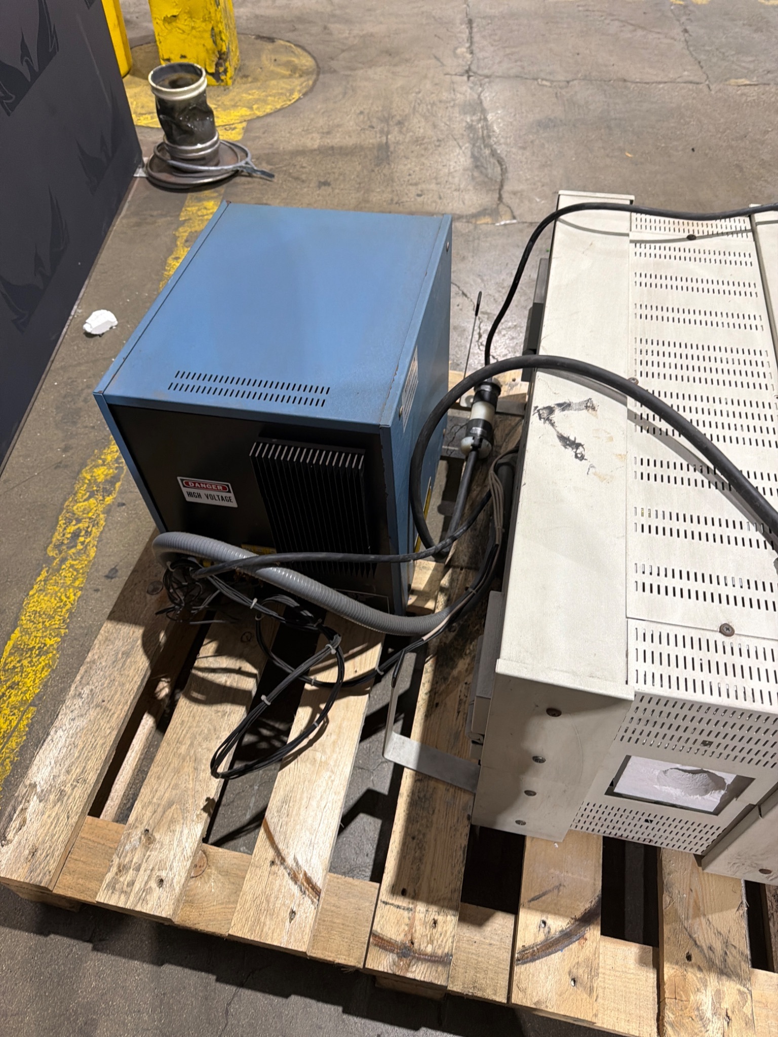 LINDBERG Blue M HTF55347C 1200°C Tube Furnace w/ 58434‑P‑B Control Console USED 4