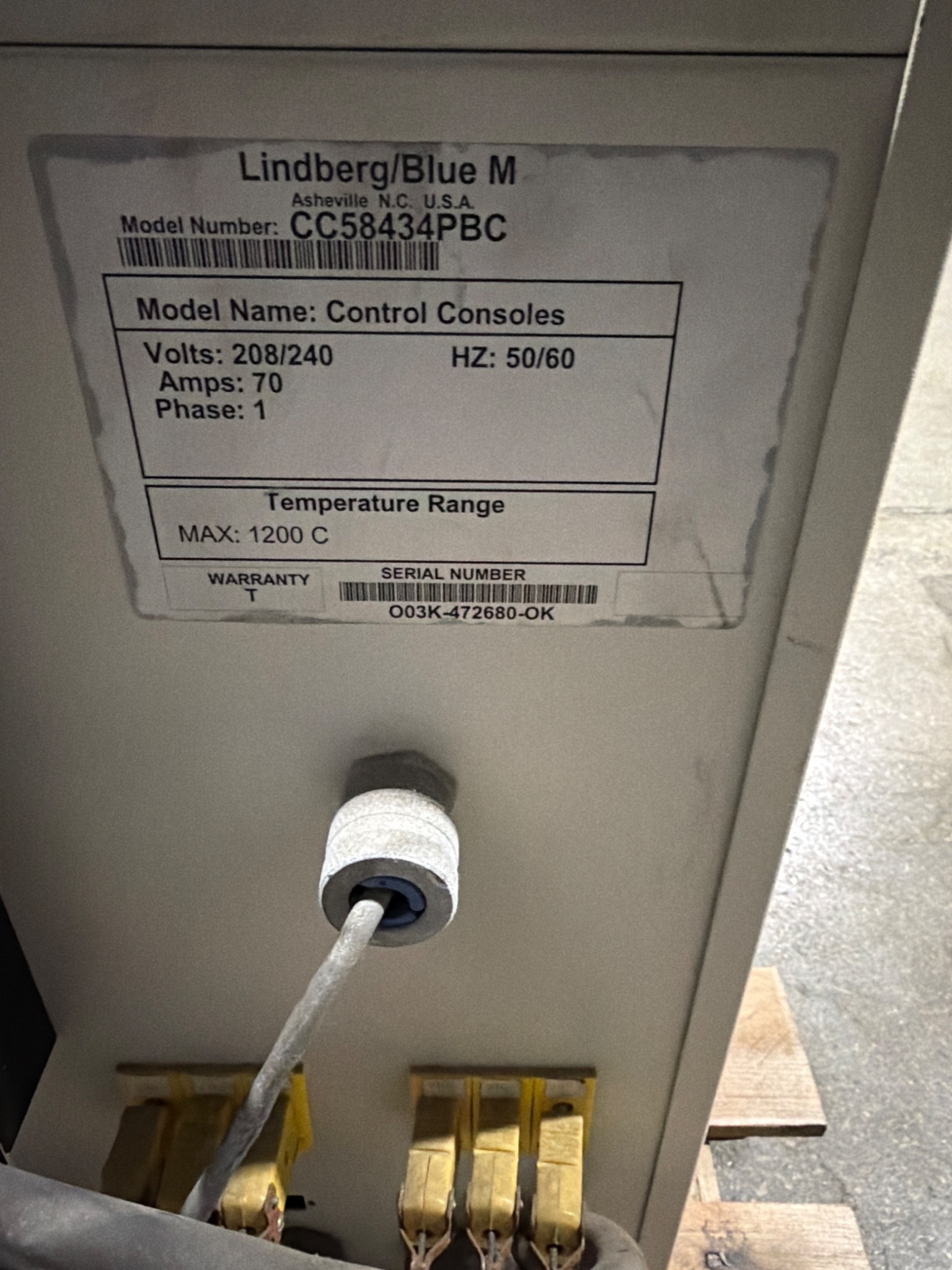 LINDBERG Blue M HTF55347C 1200°C Tube Furnace w/ CC58434PBC Control Console USED 4
