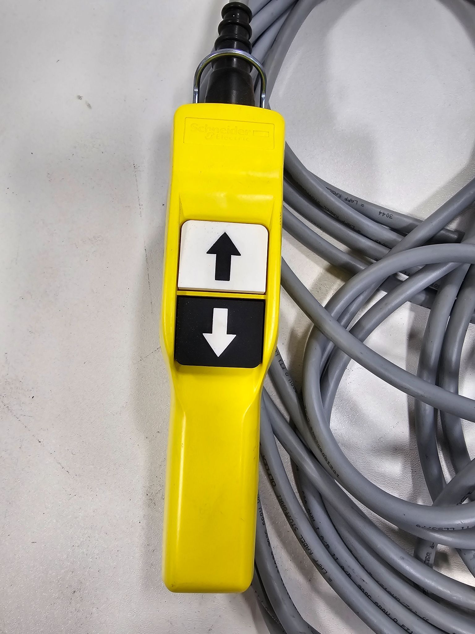 SCHNEIDER ELECTRIC XAC A201 USED 1