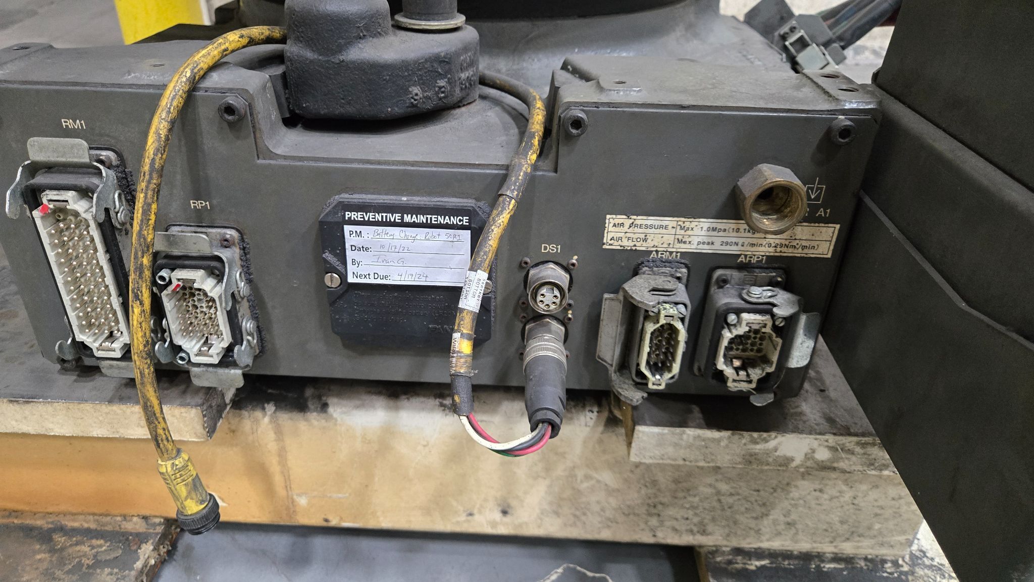 FANUC R-2000iB/210F Complete w/ R-30iA Controls & Rexroth Weld Controller USED 3
