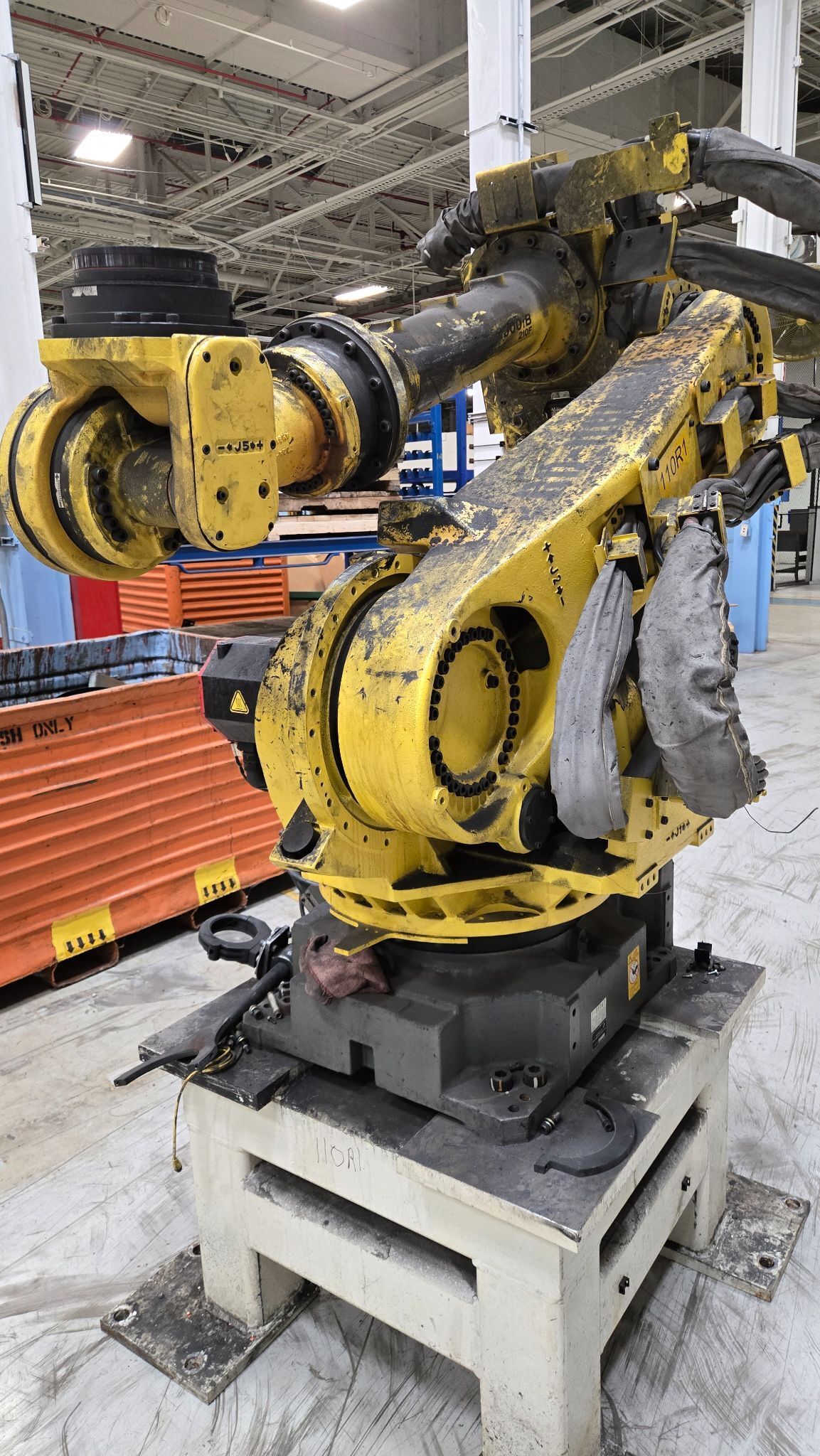FANUC R-2000iB/210F Complete w/ R-30iA Controls & Rexroth Weld Controller USED 4