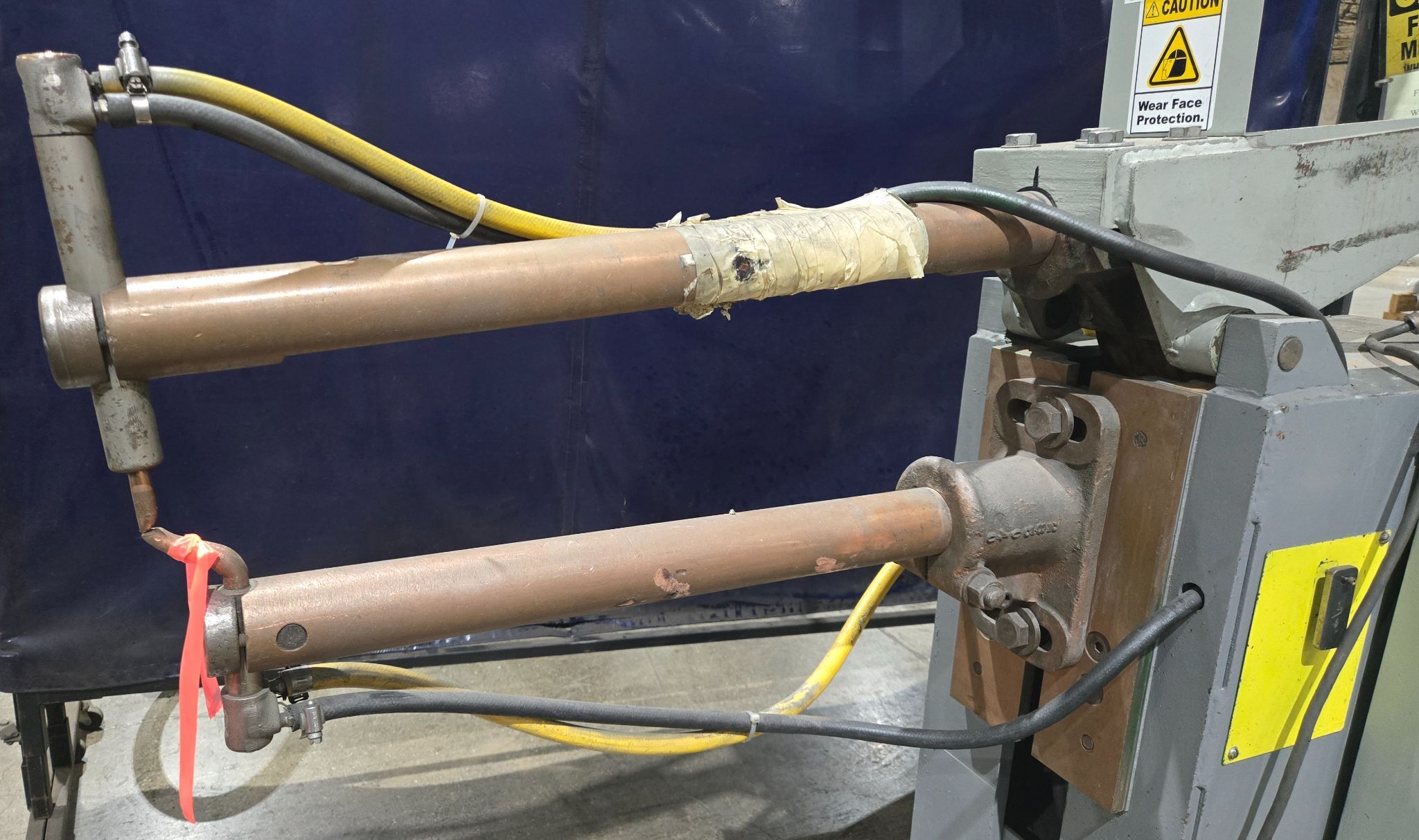 BERKLEY DAVIS RA-3-36 WELDER 440V 50 KVA 36" THROAT USED 3