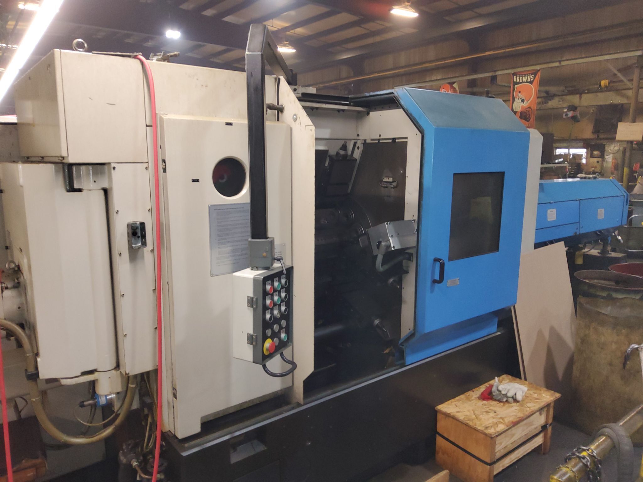 1998 SCHUTTE AF32SDNT CNC SCREW MACHINE 19