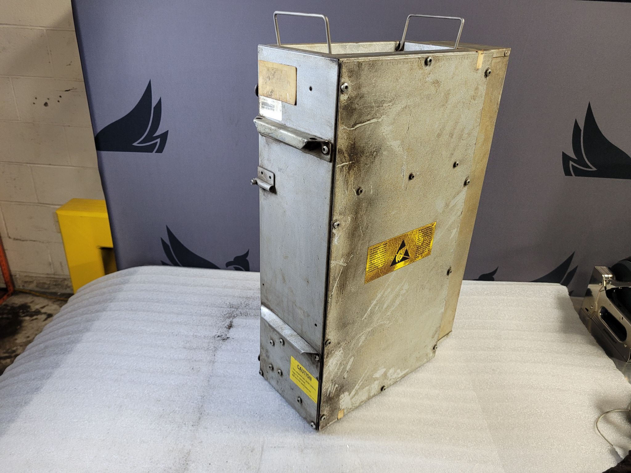 ABB 3HAC9710-1 ROBOT CONTROLLER WITH HEAT EXCHANGE UNIT USED 0