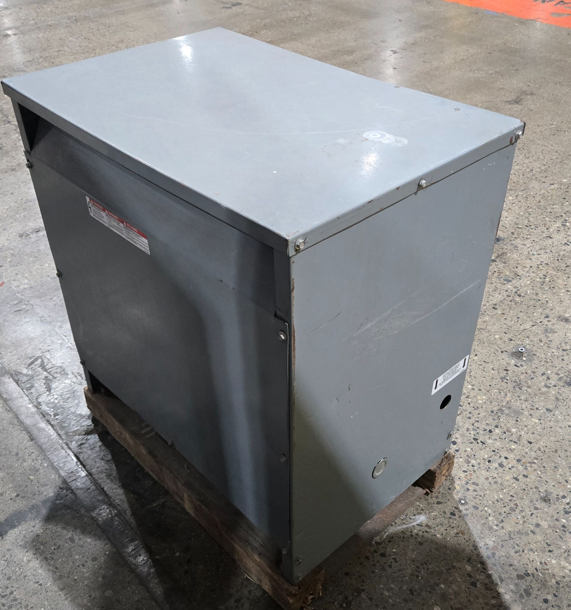 Square D 75T6H 75 kVa Transformer 3-PH, 480V - 240V USED 1