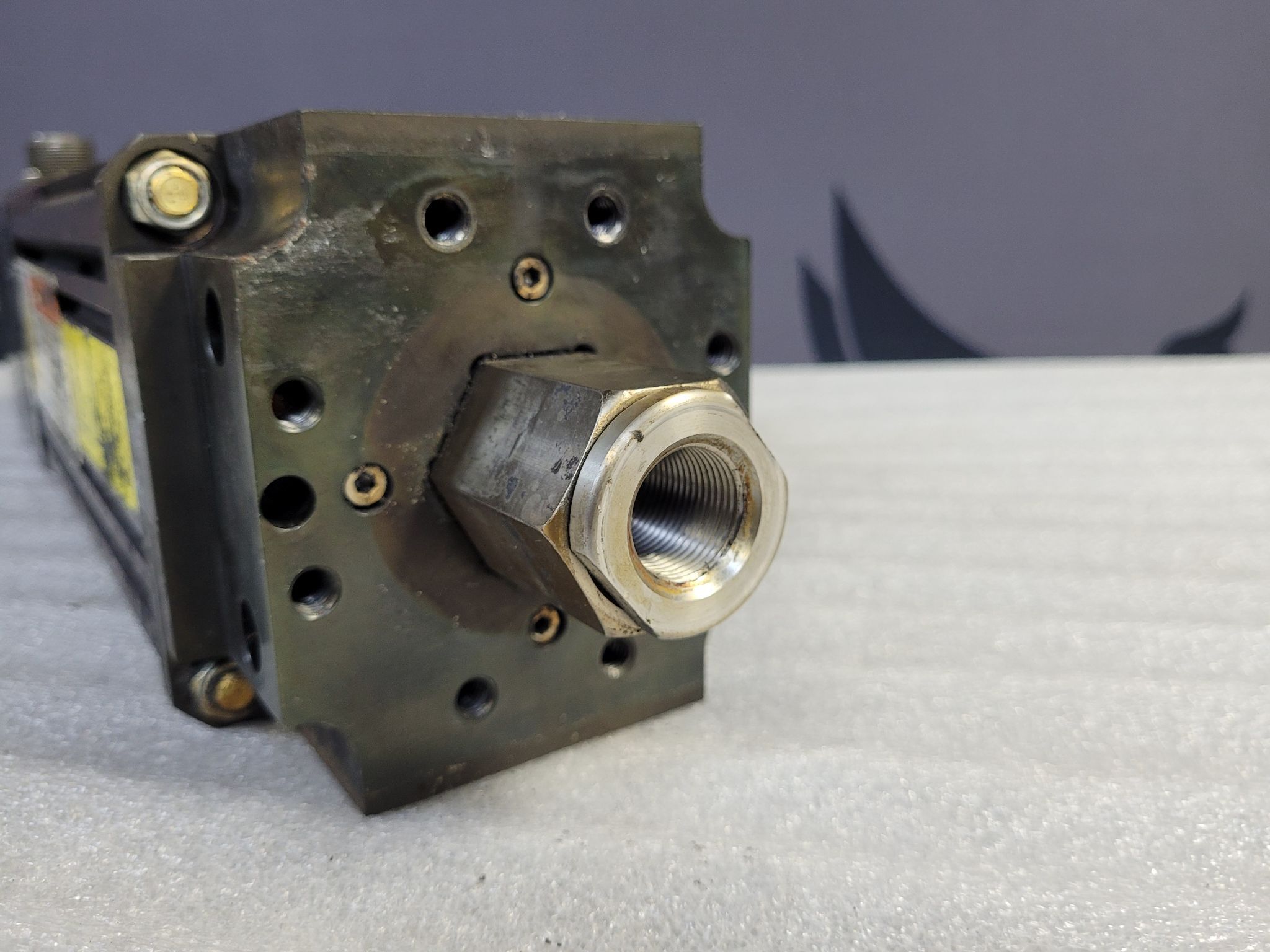 Tolomatic IM#427983 SW44 Servo Actuator 6" Stroke Fanuc Pulse Coder USED 2