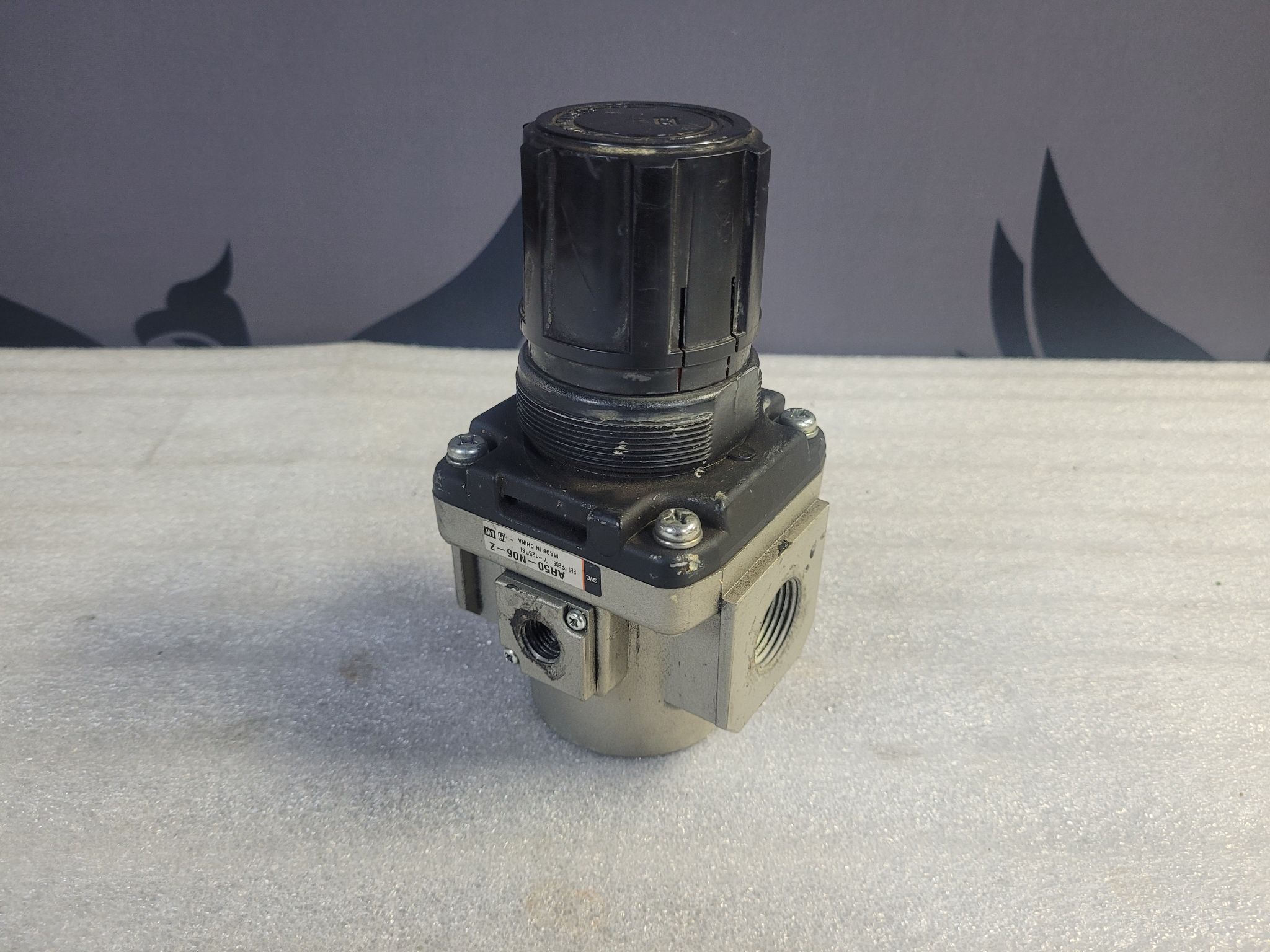 SMC AR50-N06-Z Pressure Regulator USED 0