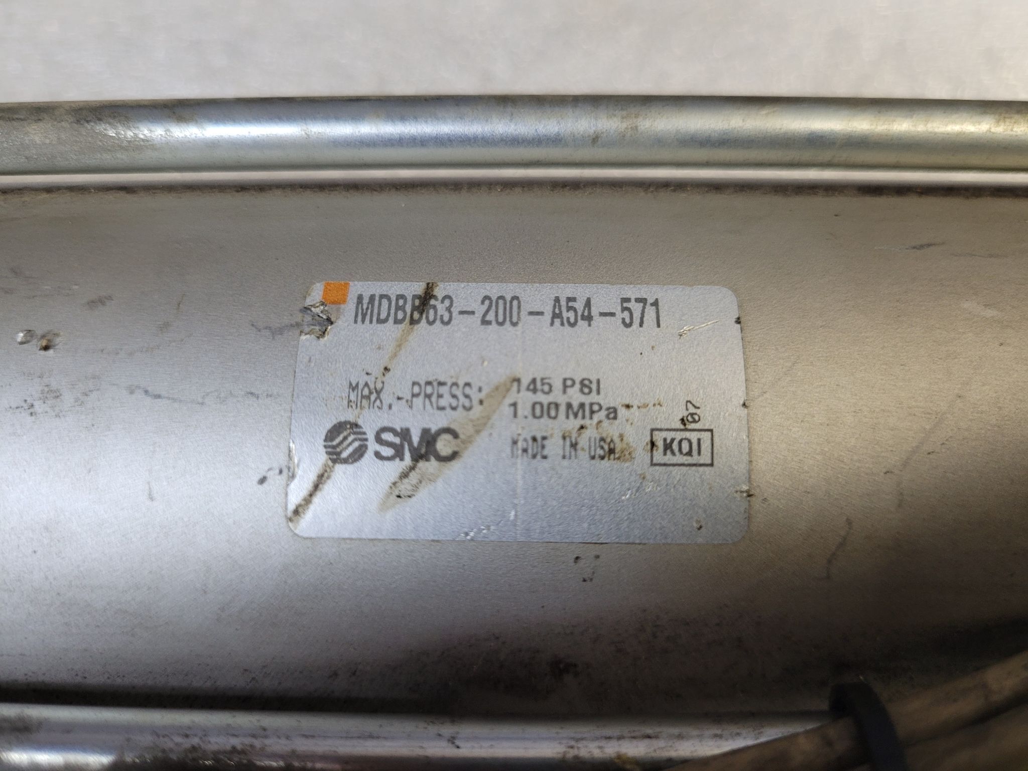 SMC MDBB63-200-A54-571 Pneumatic Tie-Rod Cylinder 63mm x 200mm USED 2