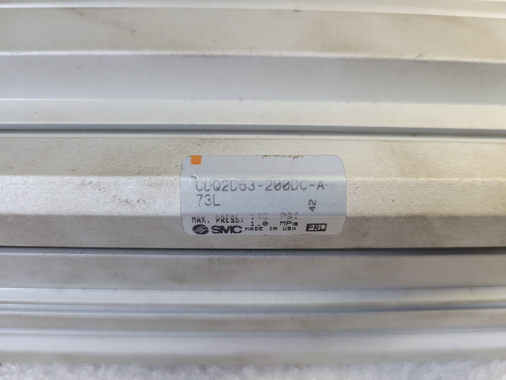 SMC CDQ2D63-200DC-A73L Pneumatic Cylinder USED 3