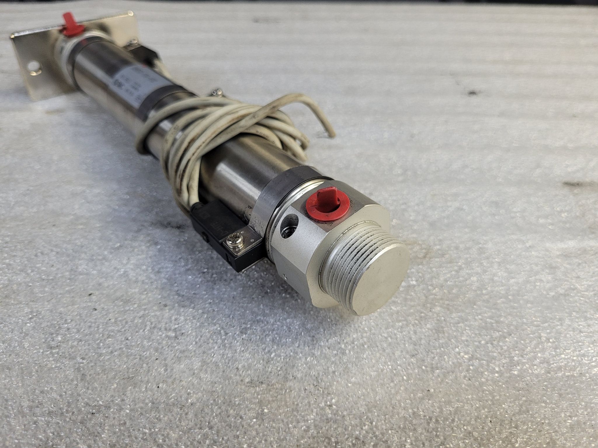 SMC CDM2F32-175A-H7B3 Pneumatic Cylinder USED 1
