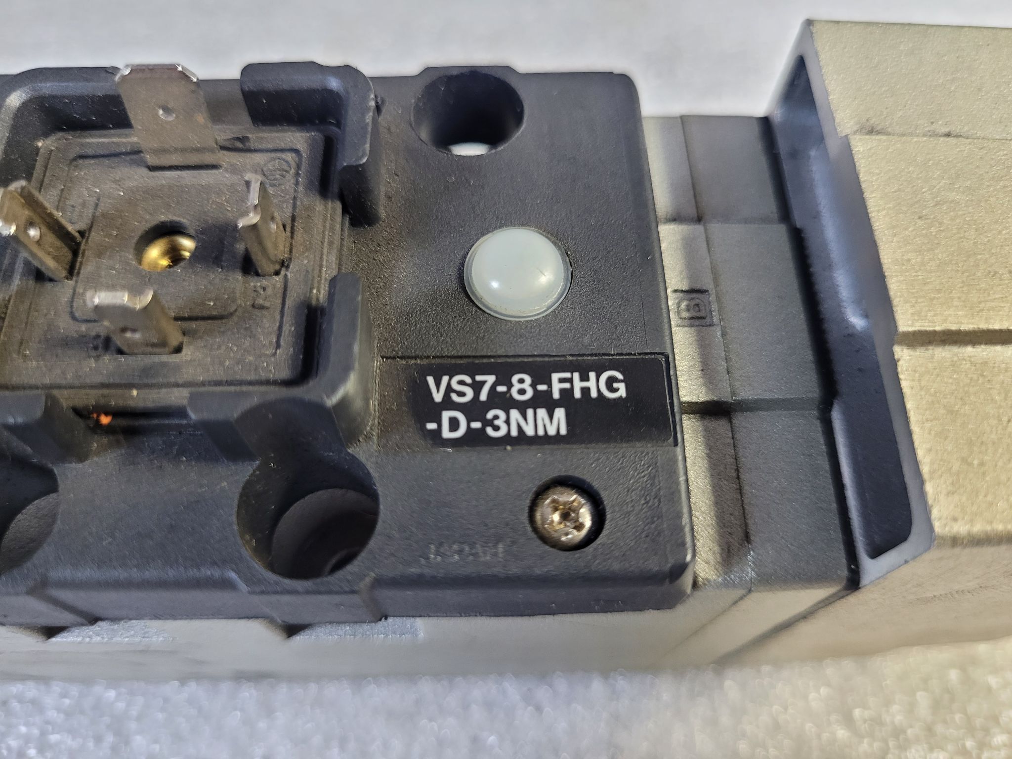 SMC VS7-8-FHG-D-3NM Solenoid Valve USED 3