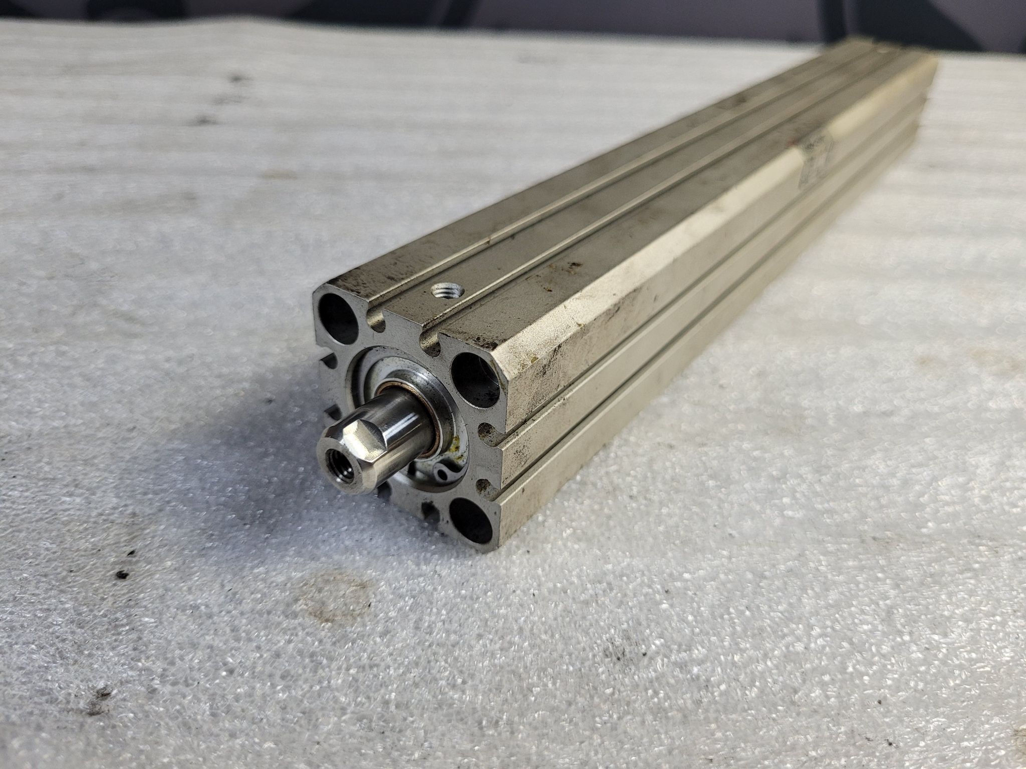 SMC CDQSB25-250DC-XC6 Pneumatic Cylinder USED 1