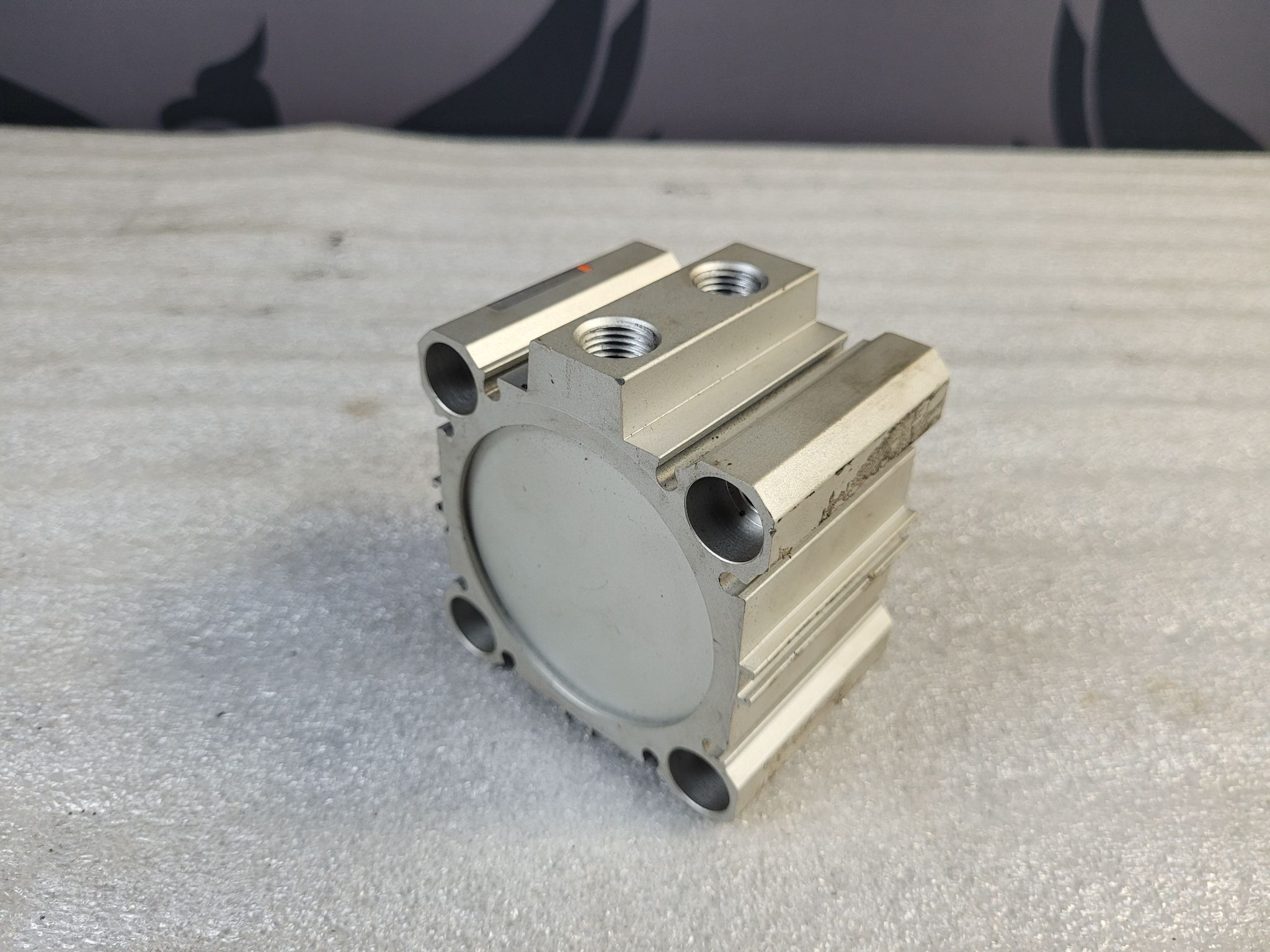 SMC CDQ2B63-10DC Compact Pneumatic Cylinder USED 1