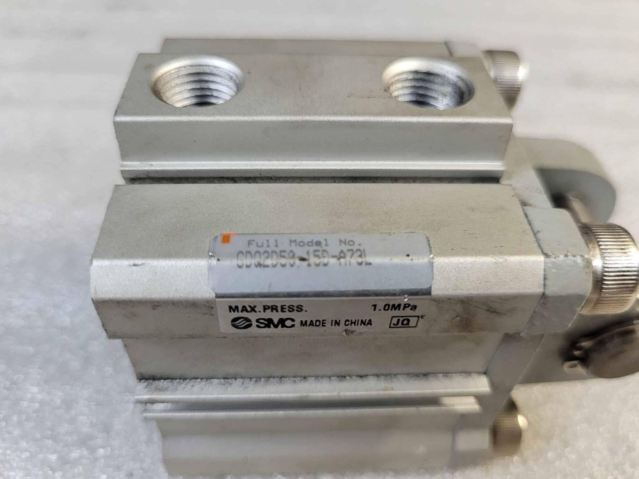 SMC CDQ2D50-15D-A73L Compact Pneumatic Cylinder USED 2