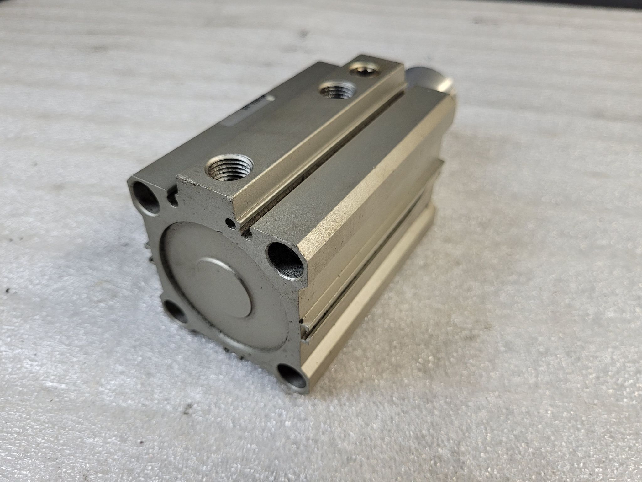 SMC MK2B50-20L Pneumatic Cylinder USED 1