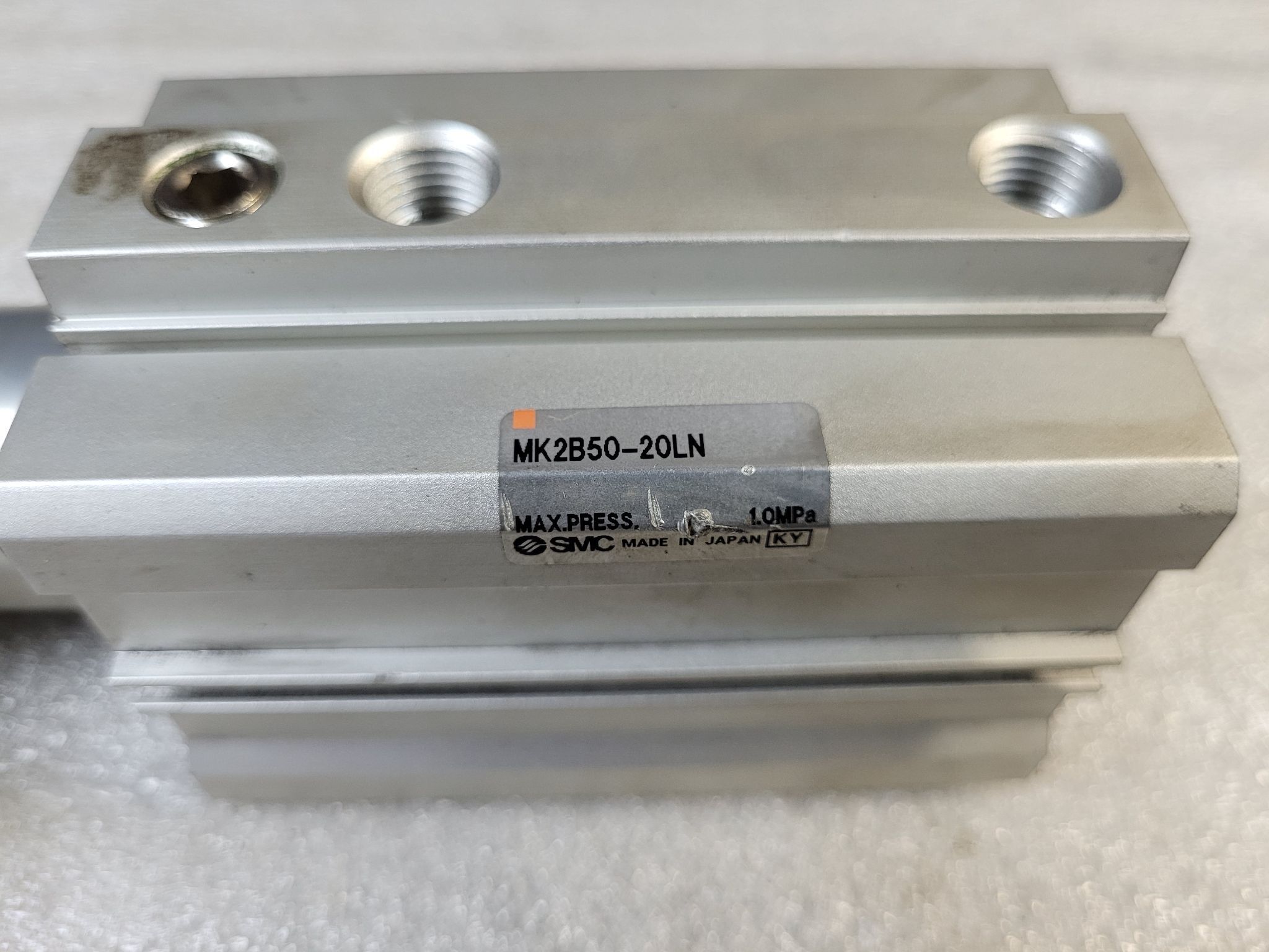 SMC MK2B50-20LN Pneumatic Cylinder USED 2
