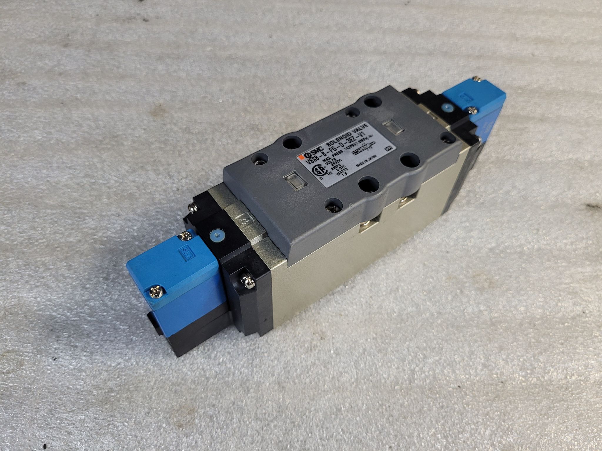 SMC VSS8-8-FG-S-3EZ-V1 Solenoid Valve USED 0