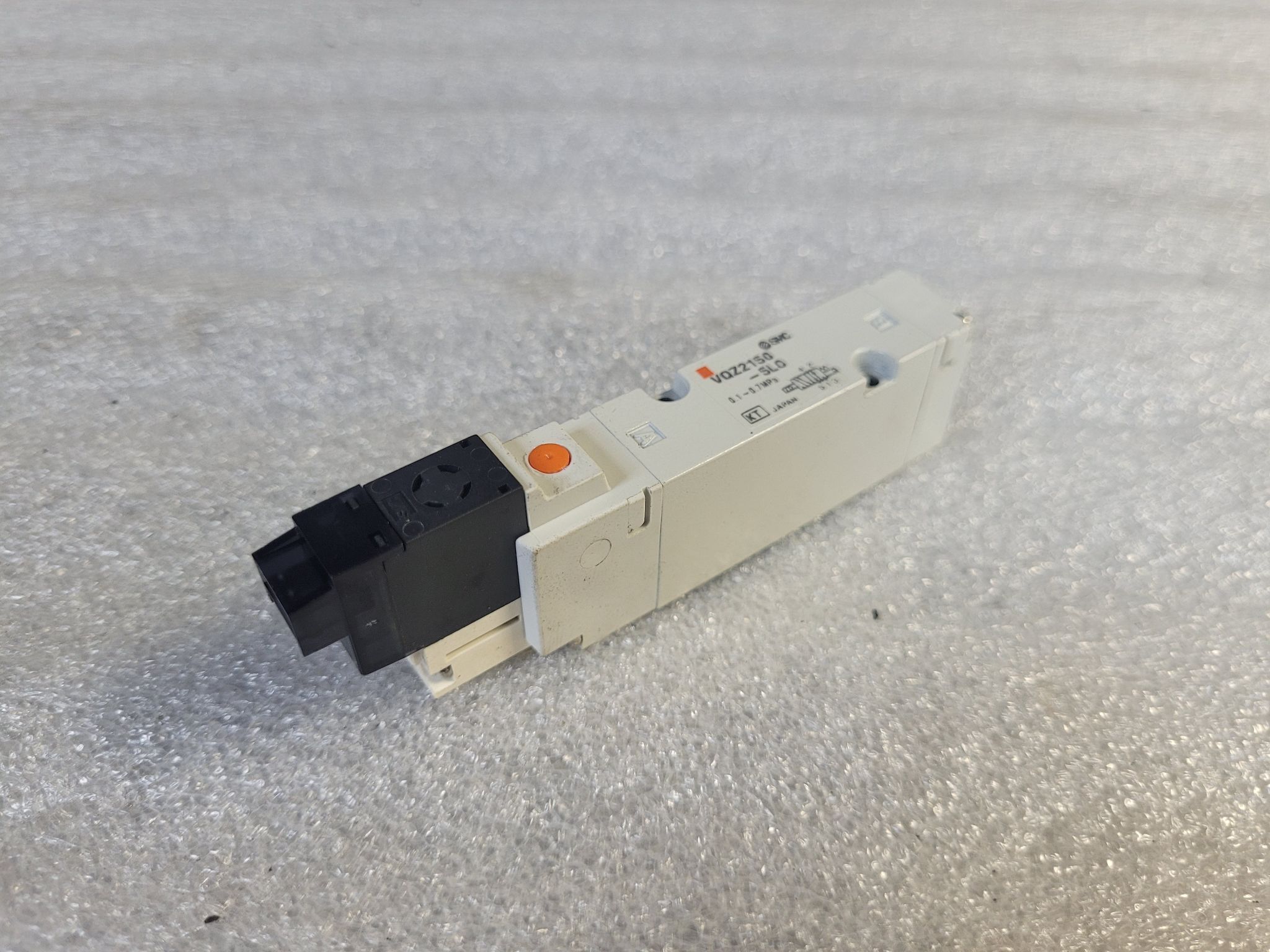 SMC VQZ2150-5LO Solenoid Valve USED 0